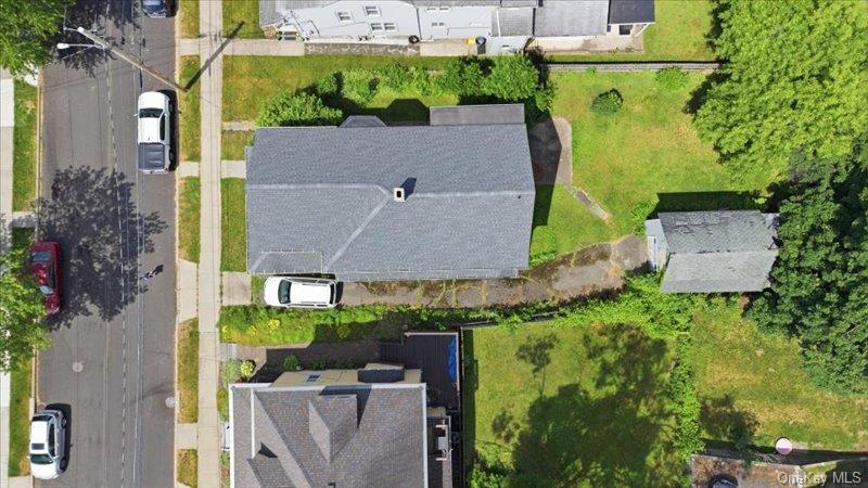 4 Lathrop Avenue