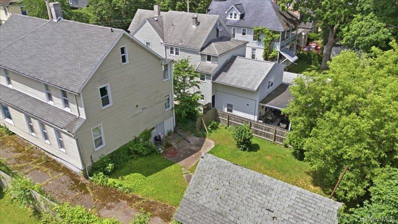 4 Lathrop Avenue