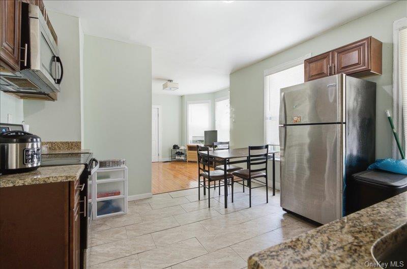 4 Lathrop Avenue