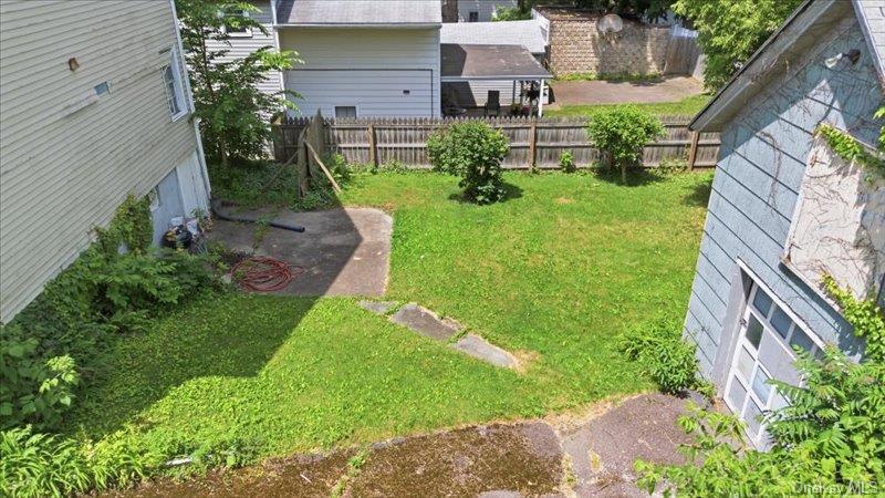4 Lathrop Avenue