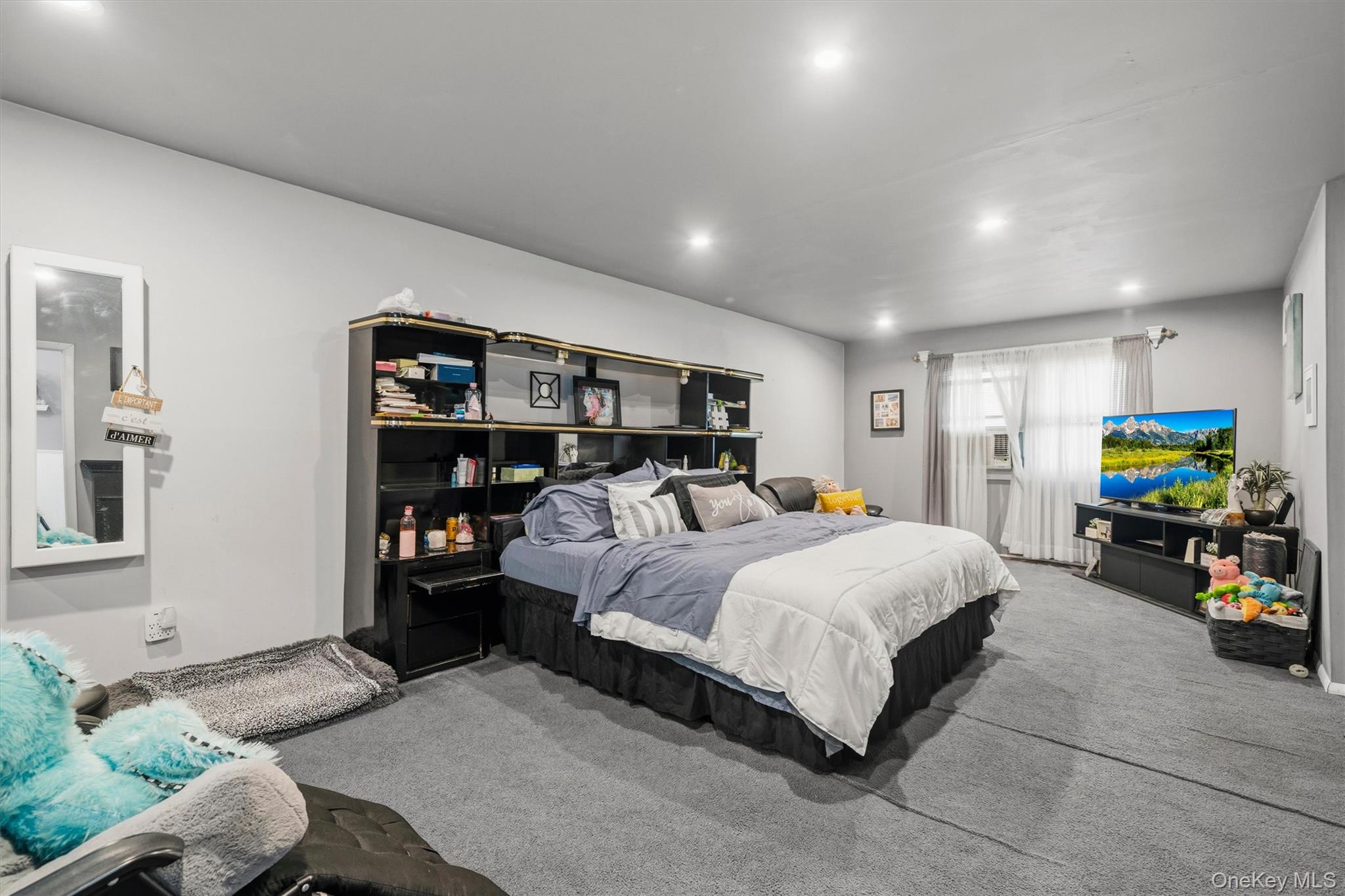 358 Lake Shore Drive