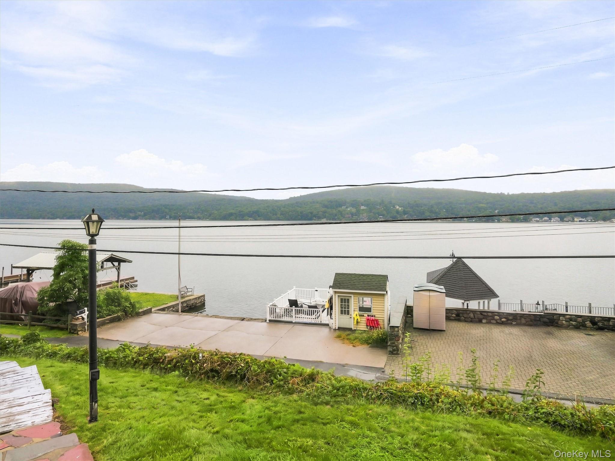 107 Lake Shore Road