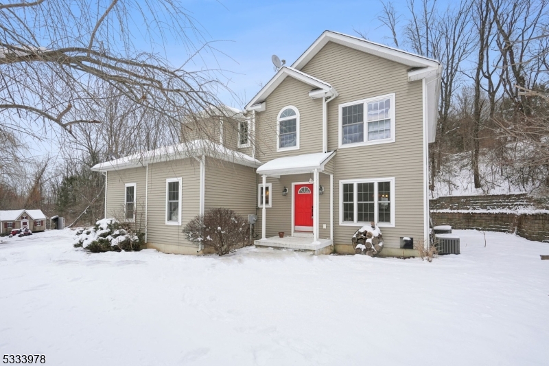 26 Aster St
