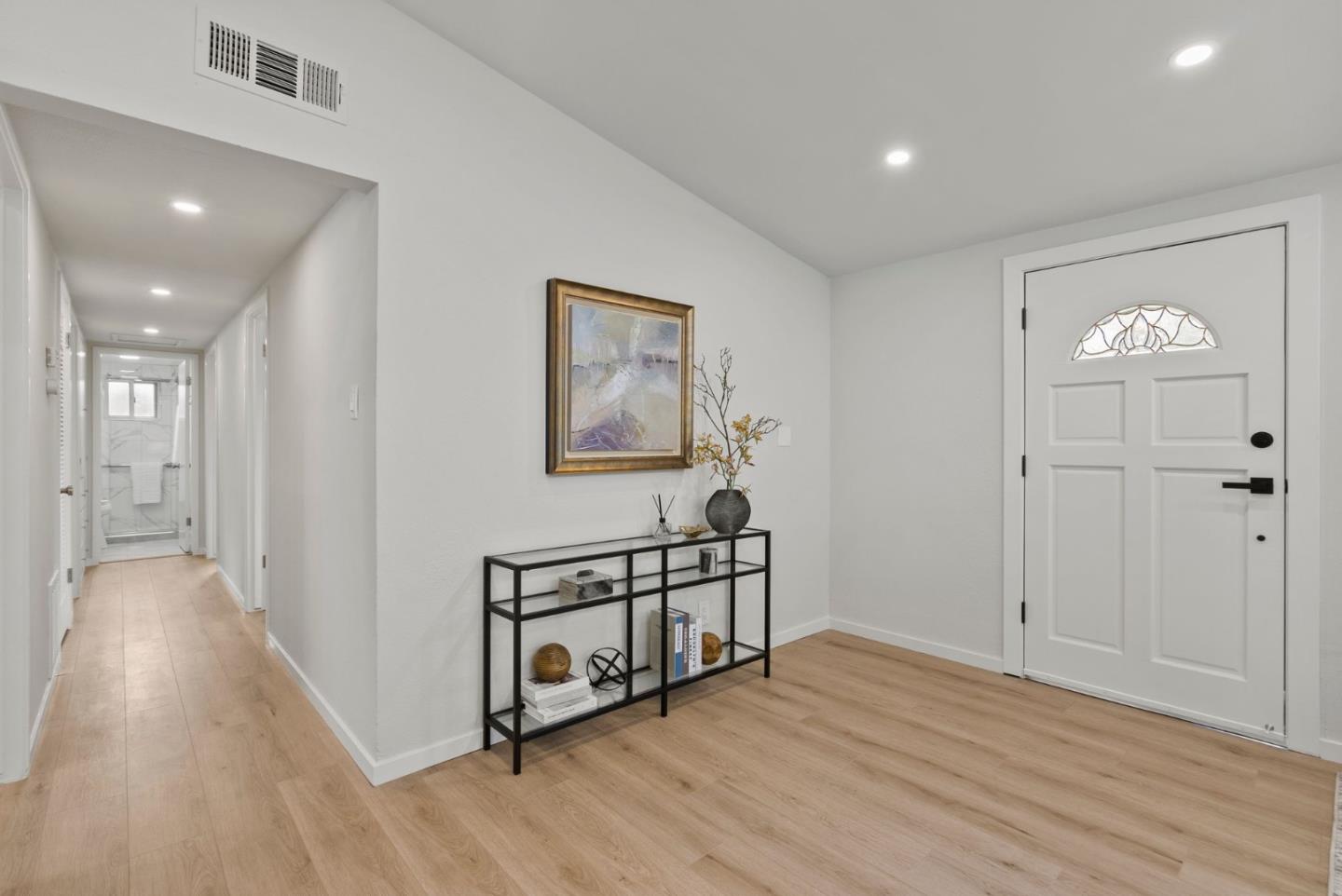 1253 Manzano WAY