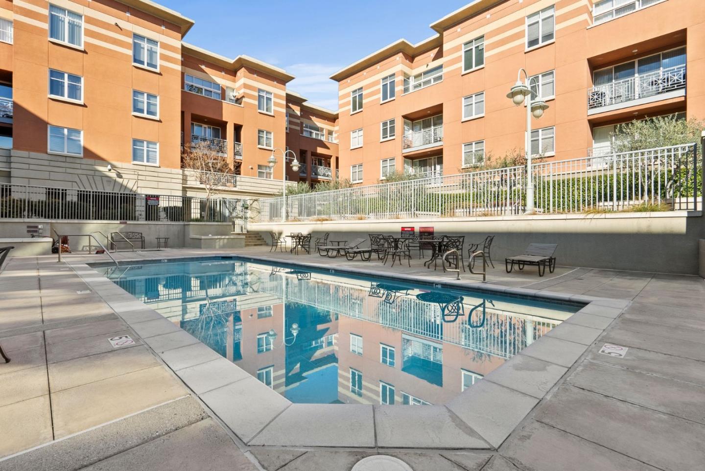 130 E San Fernando ST 323