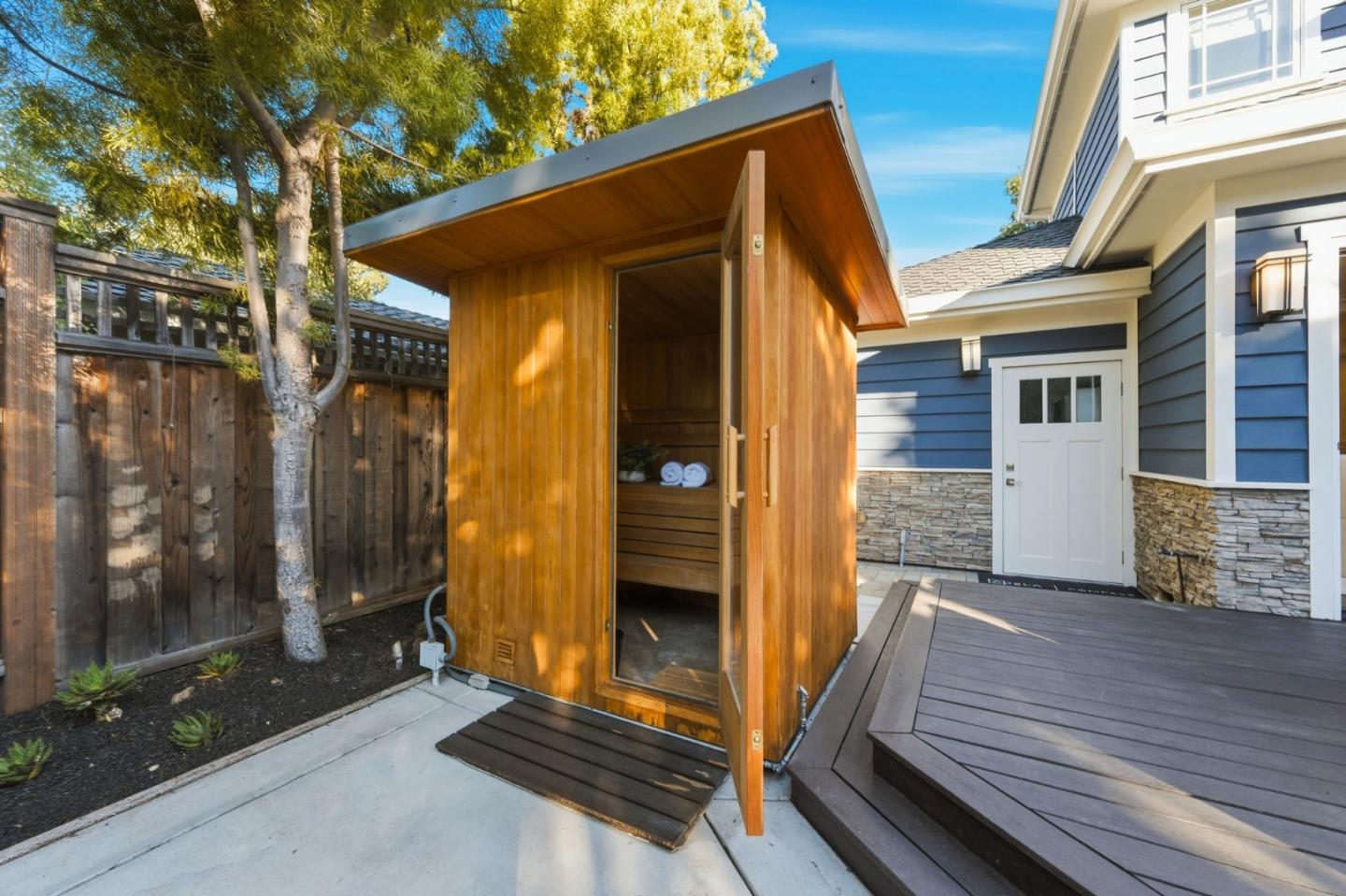 446 Lerida Avenue