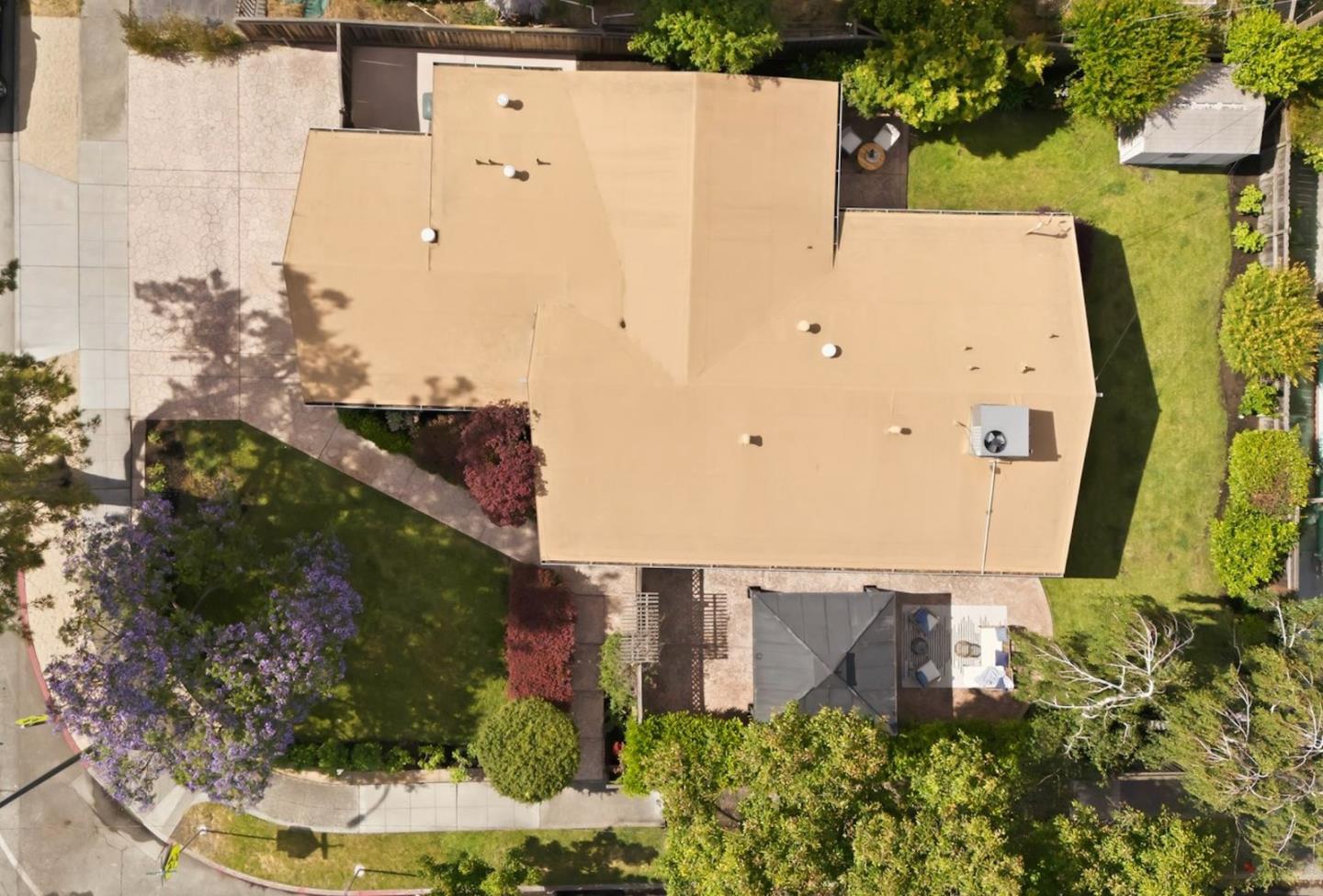 1121 Fairwood Avenue
