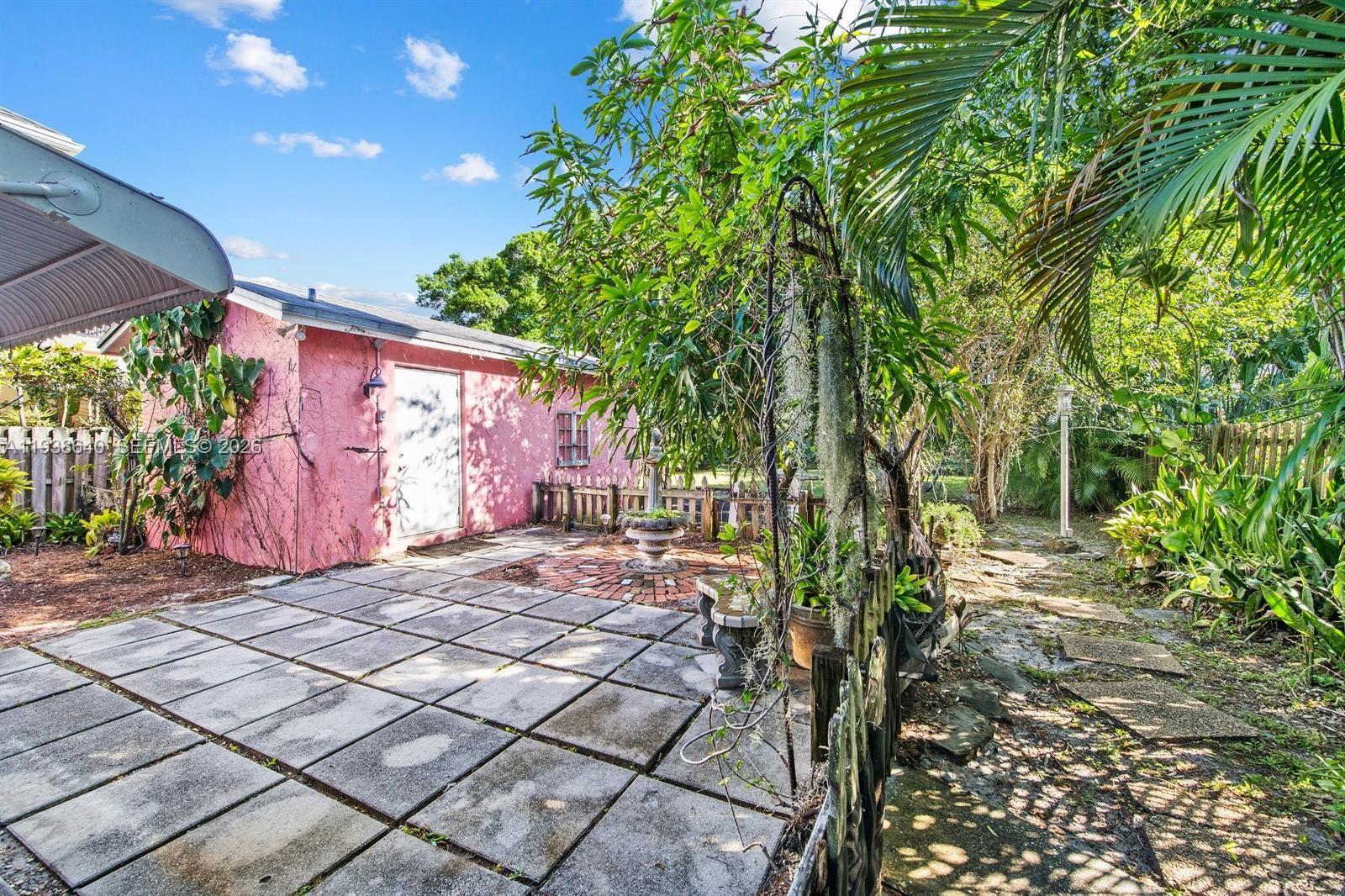 1412 NE 17th Street