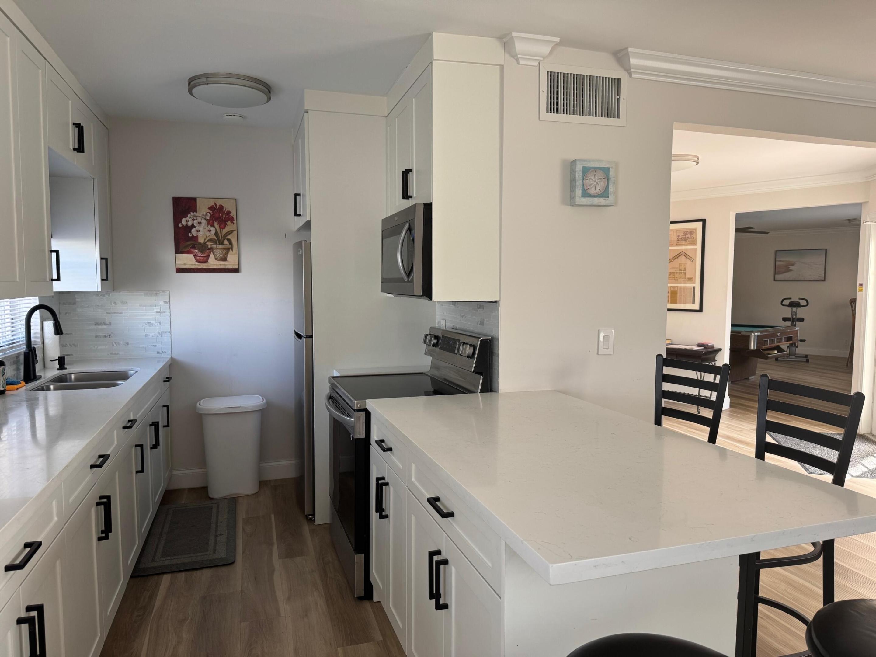 2230 NE 56th Place 209