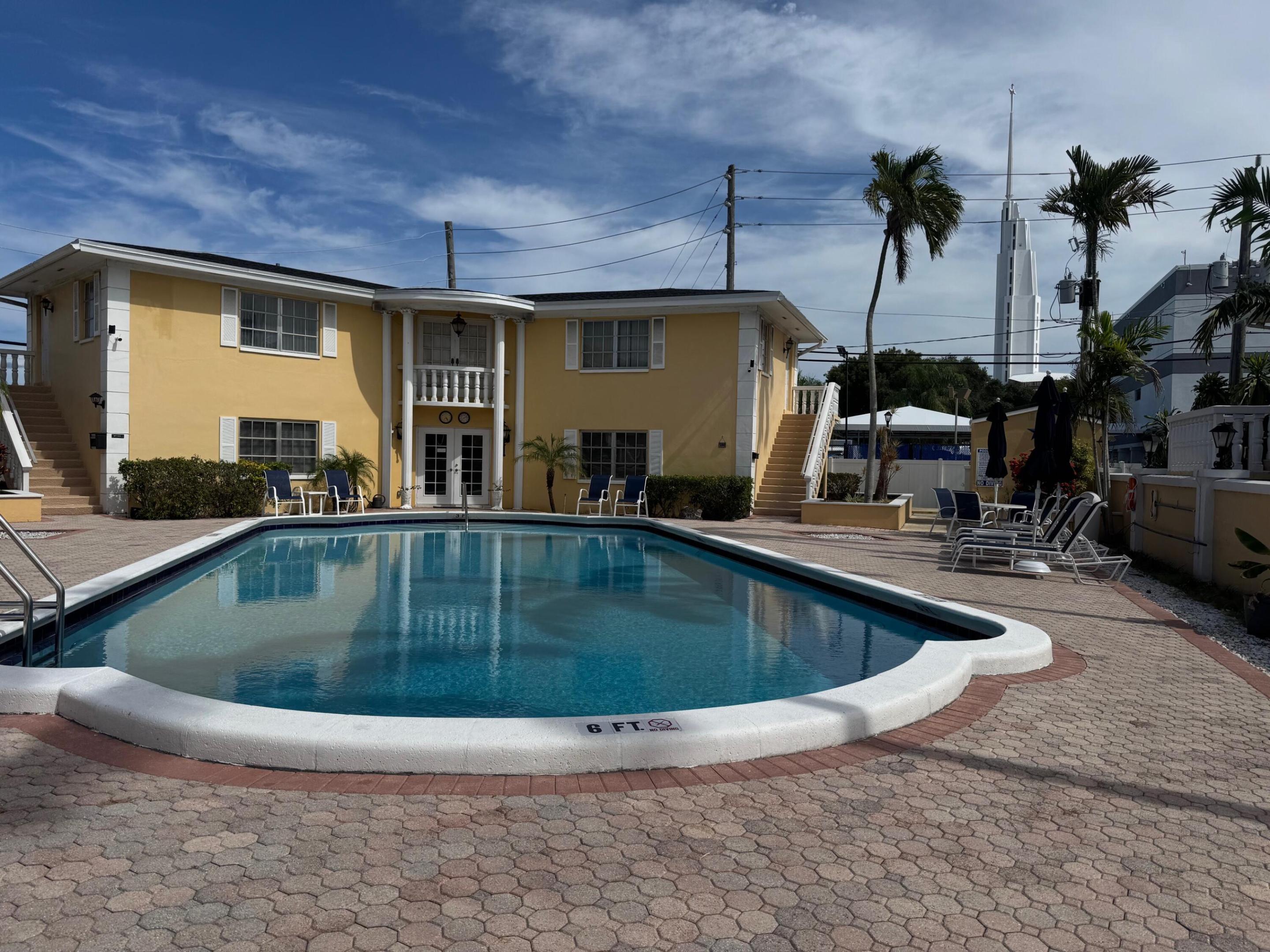 2230 NE 56th Place 209