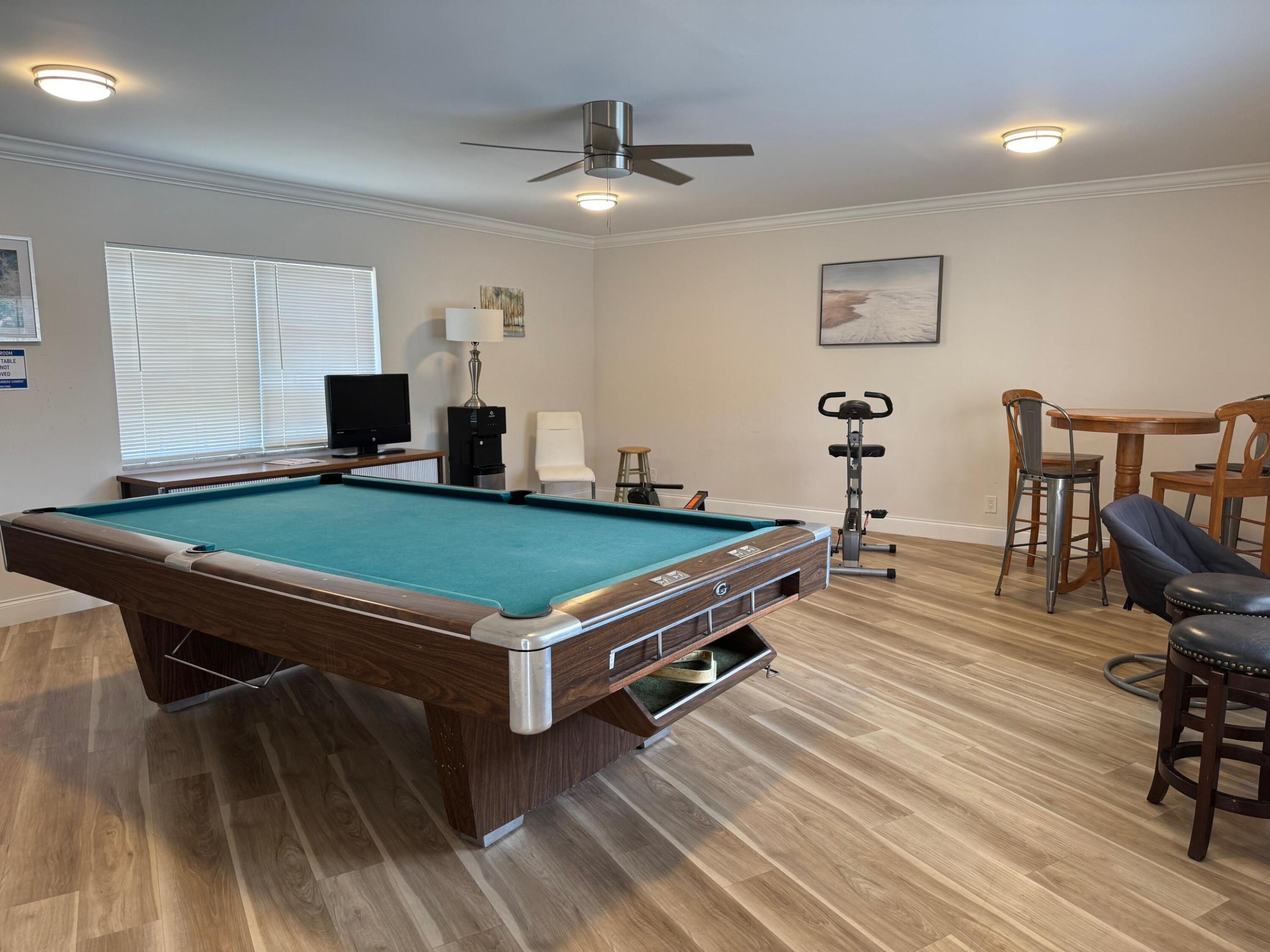 2230 NE 56th Place 209