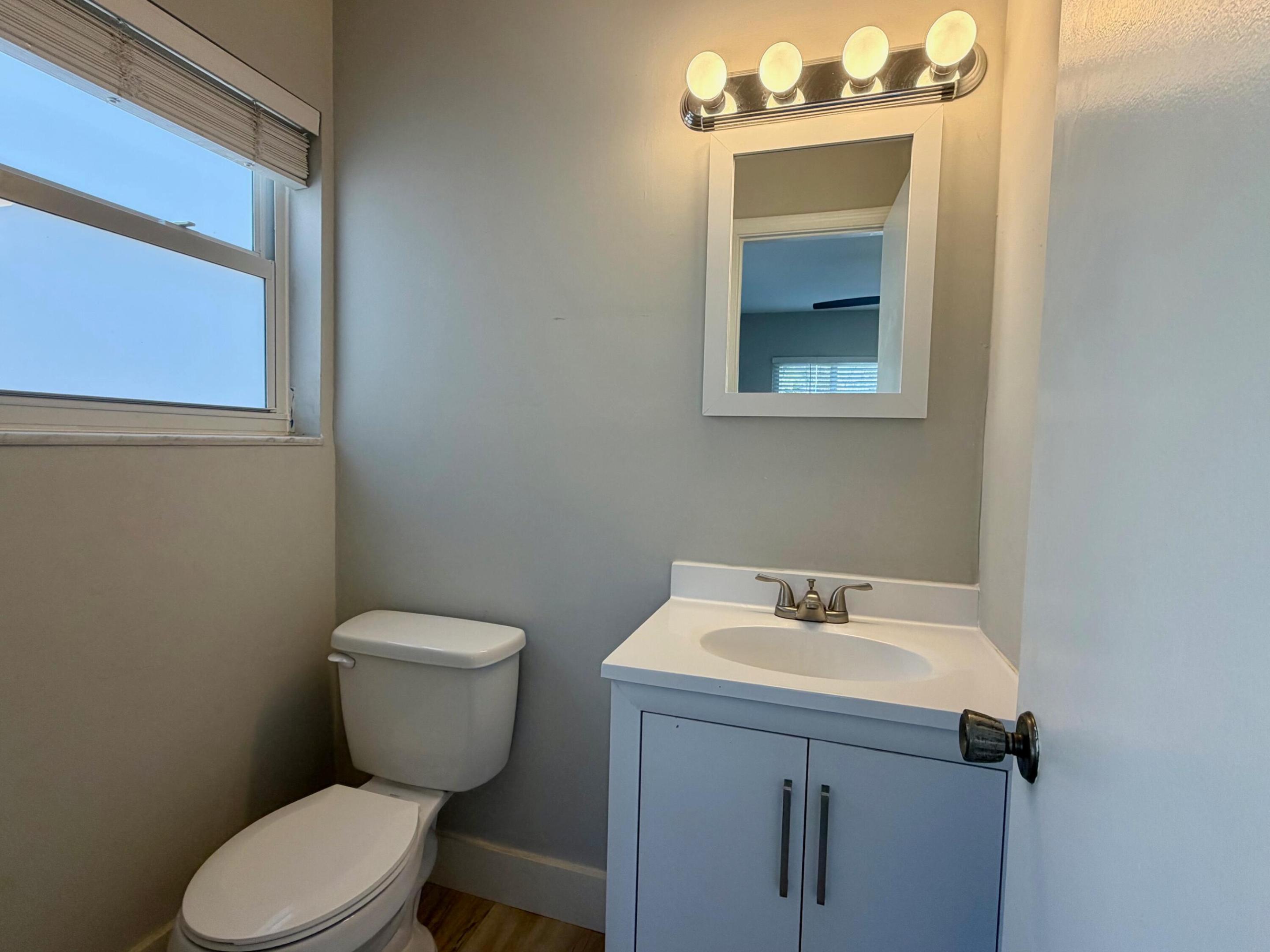 2230 NE 56th Place 209