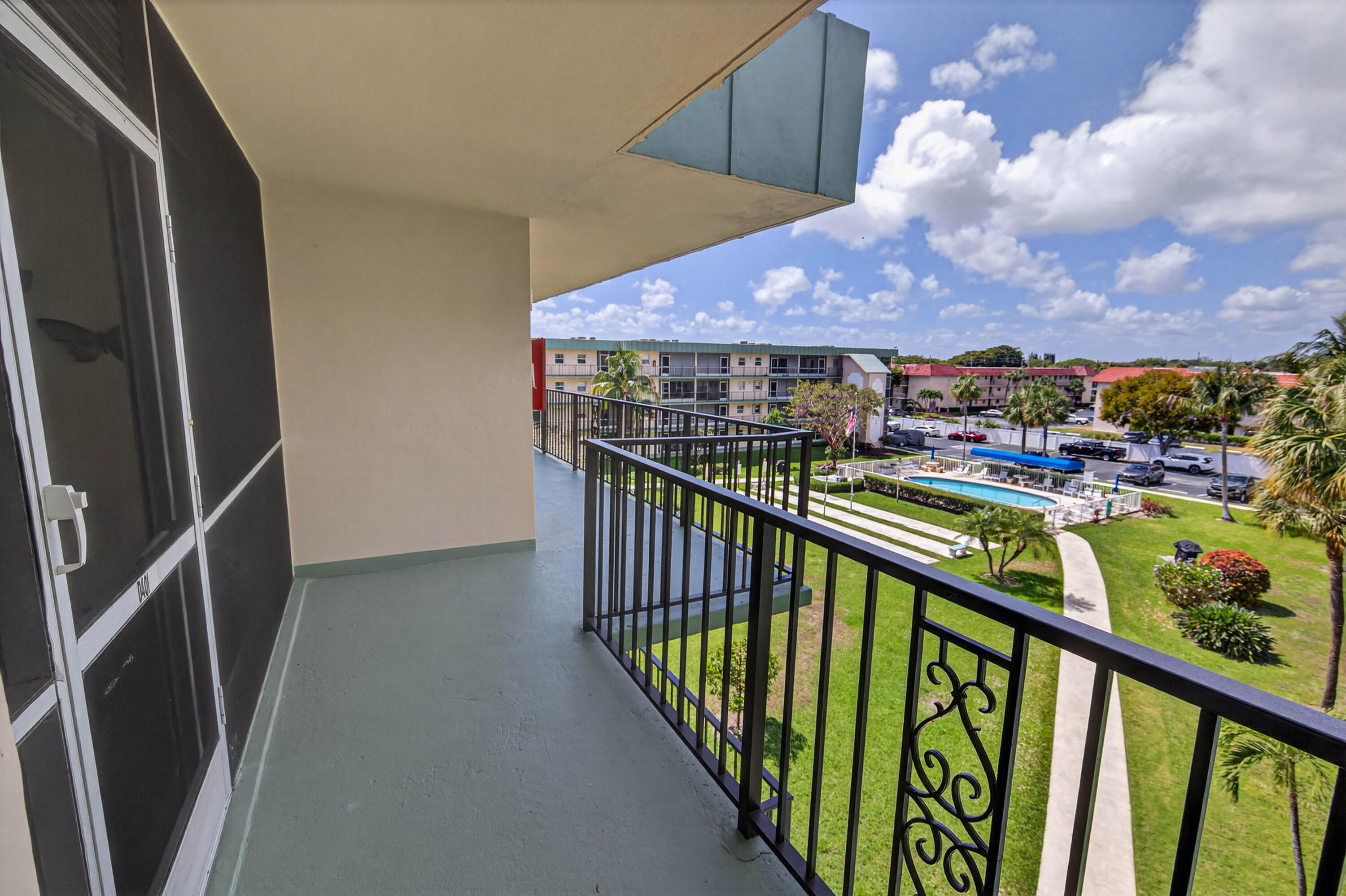 804 SE 7th St SE 401