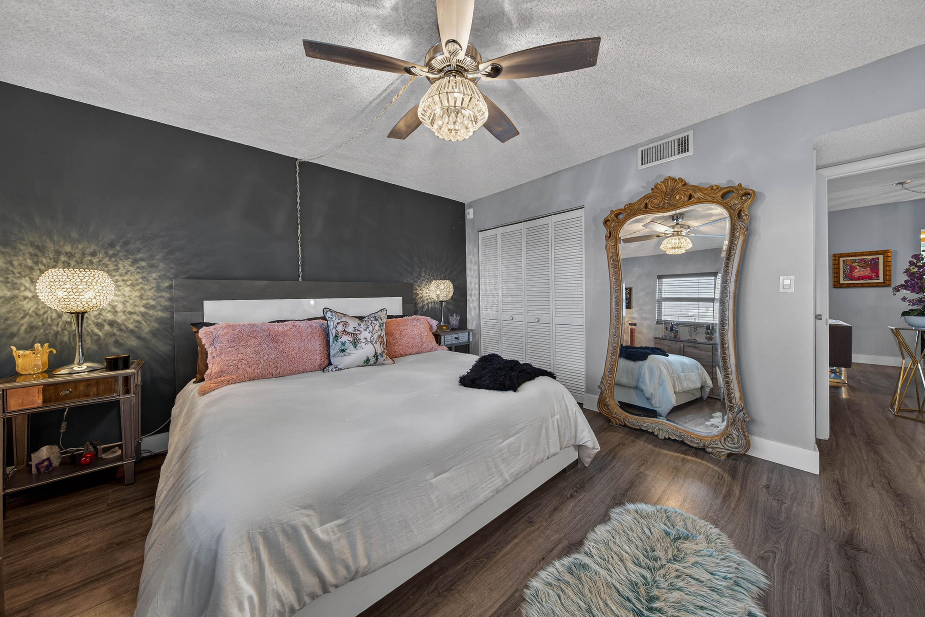 804 SE 7th St SE 401