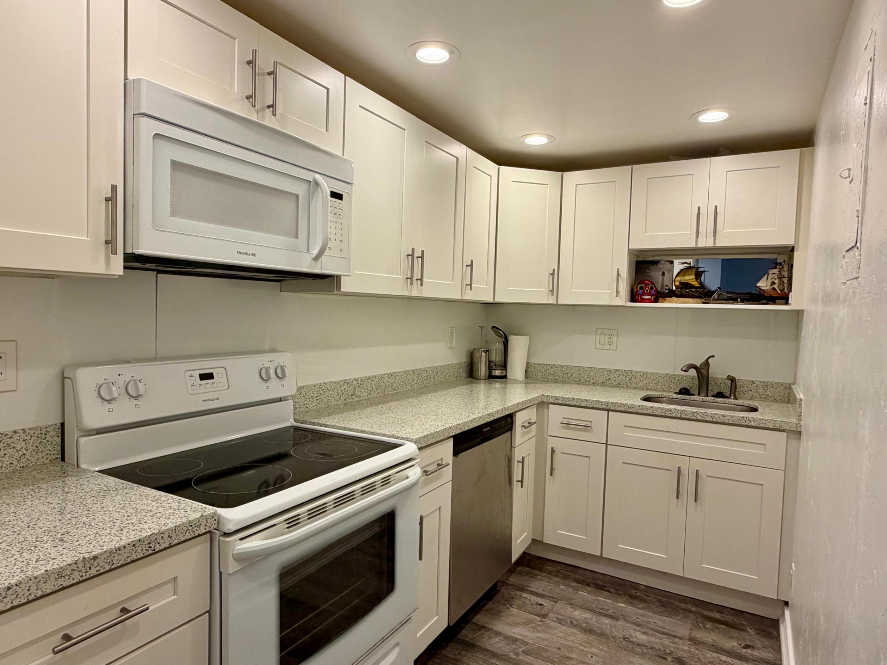 3000 Riomar Street 410