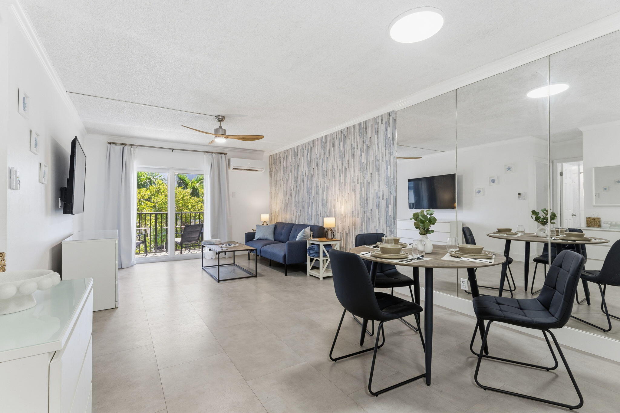 3000 Riomar Street 407