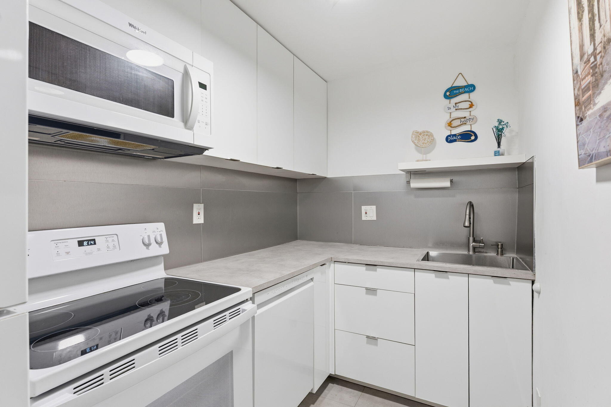 3000 Riomar Street 407