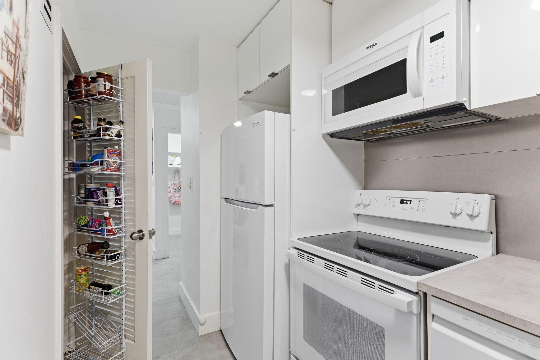 3000 Riomar Street 407