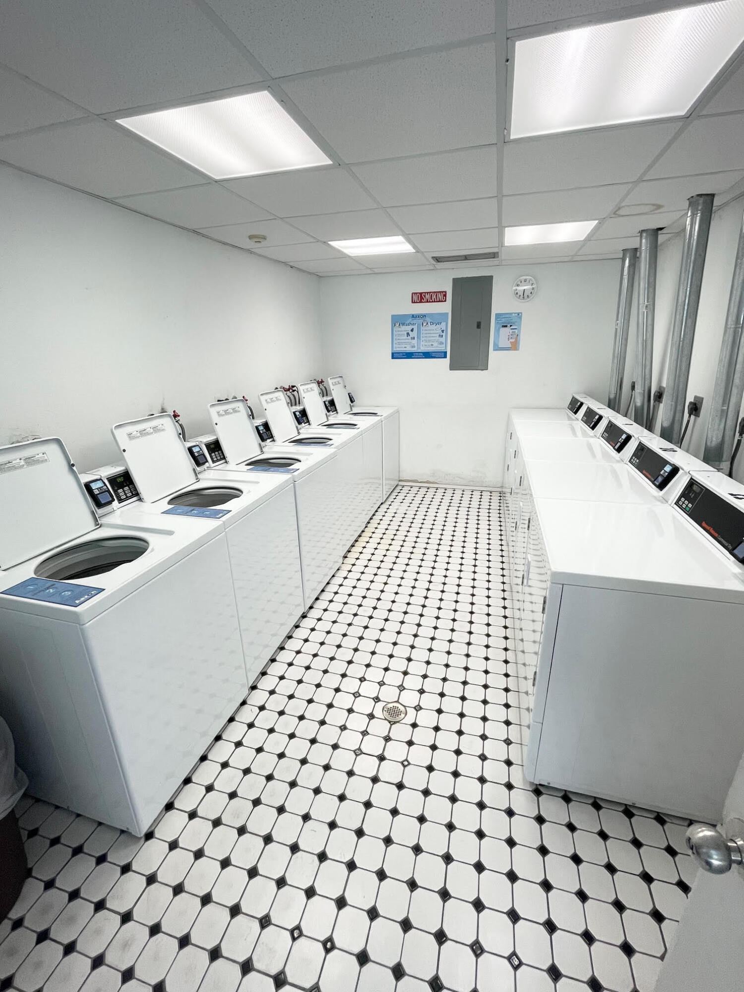 3000 Riomar Street 407