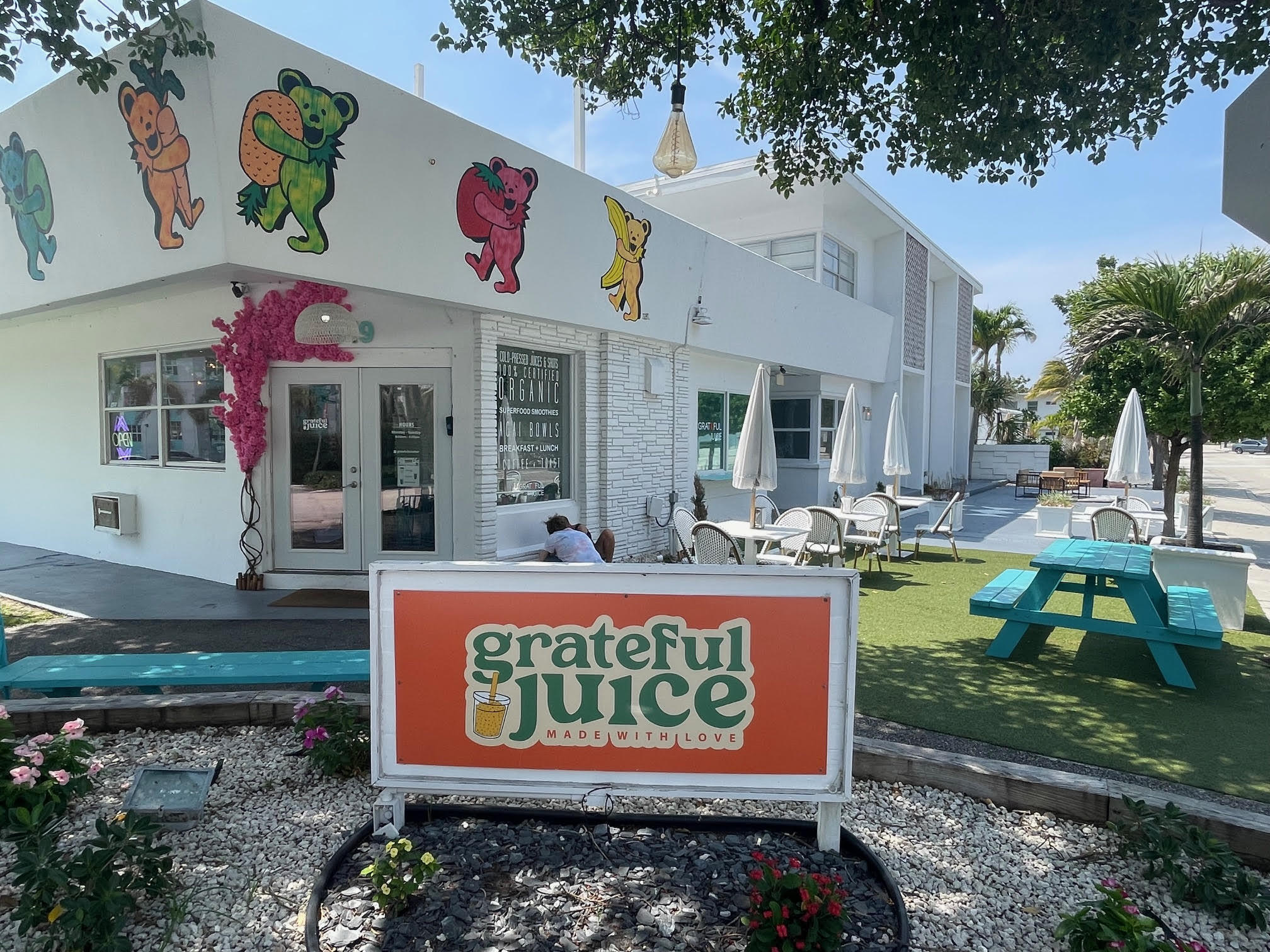 3000 Riomar Street 407