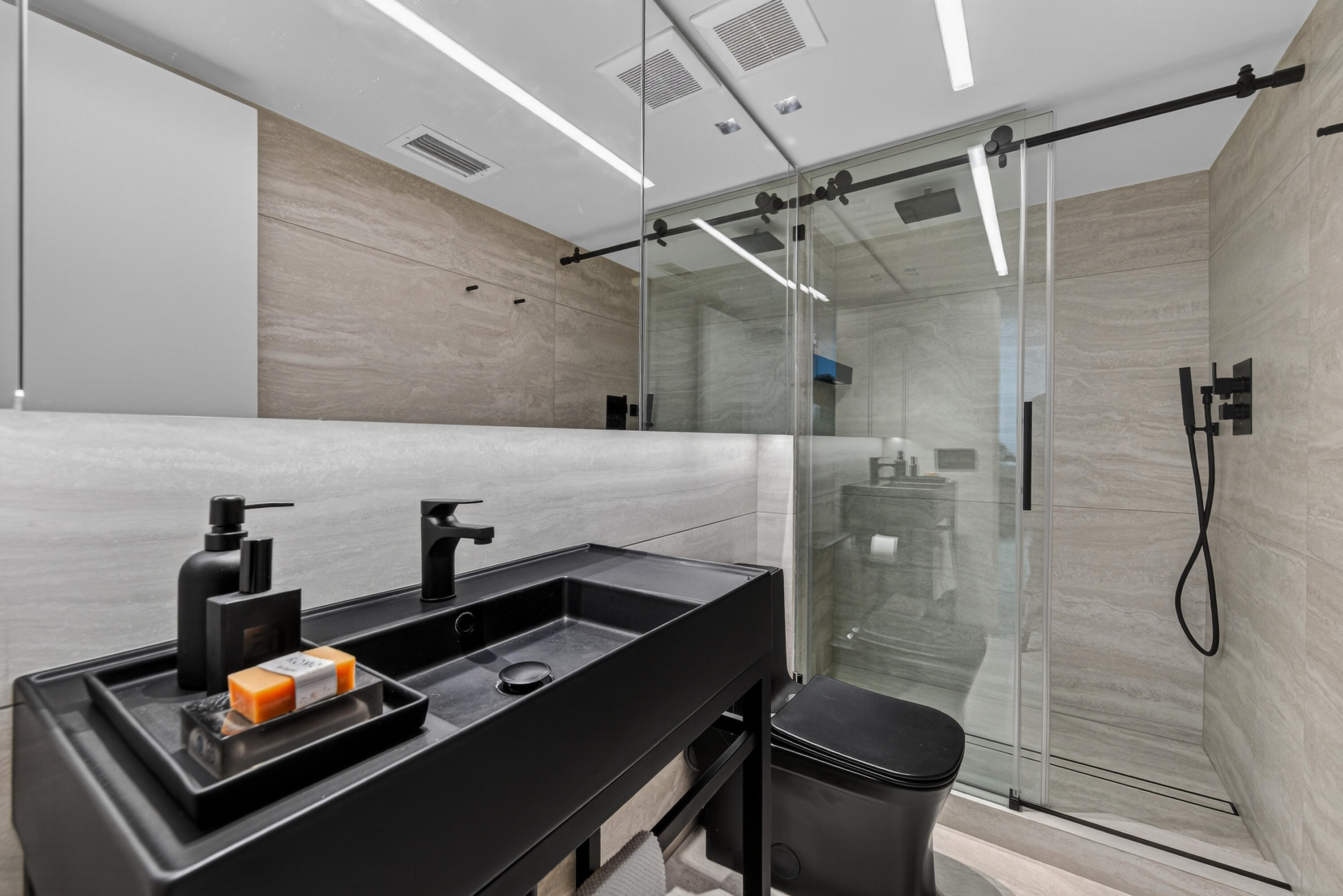 3050 NE 47th Court NE 607