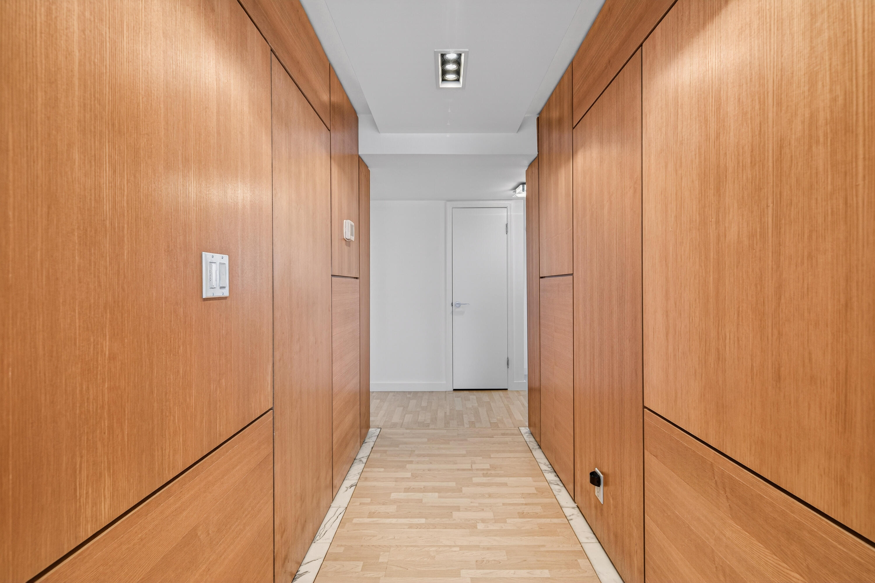 3050 NE 47th Court NE 607