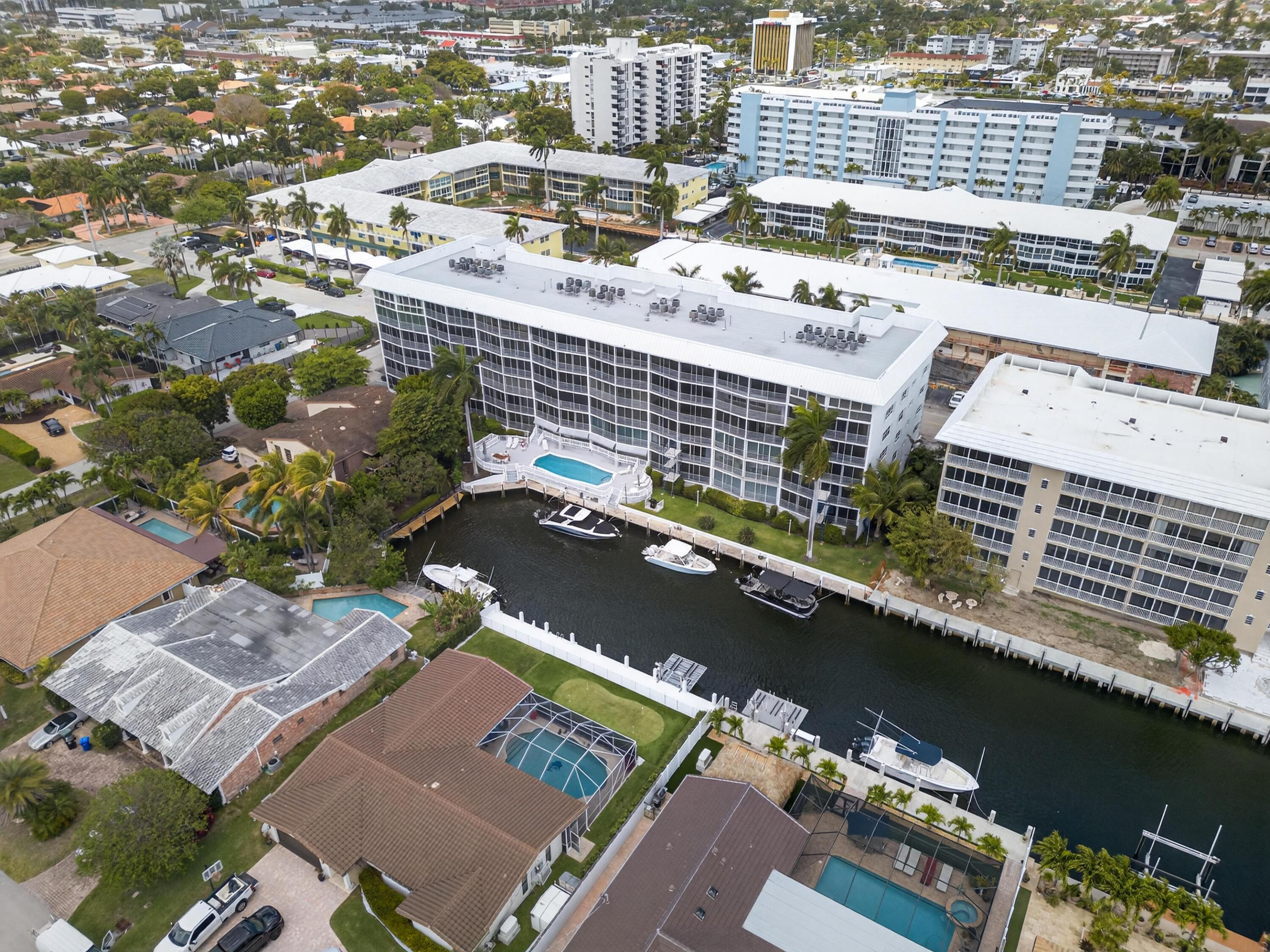 3050 NE 47th Court NE 607