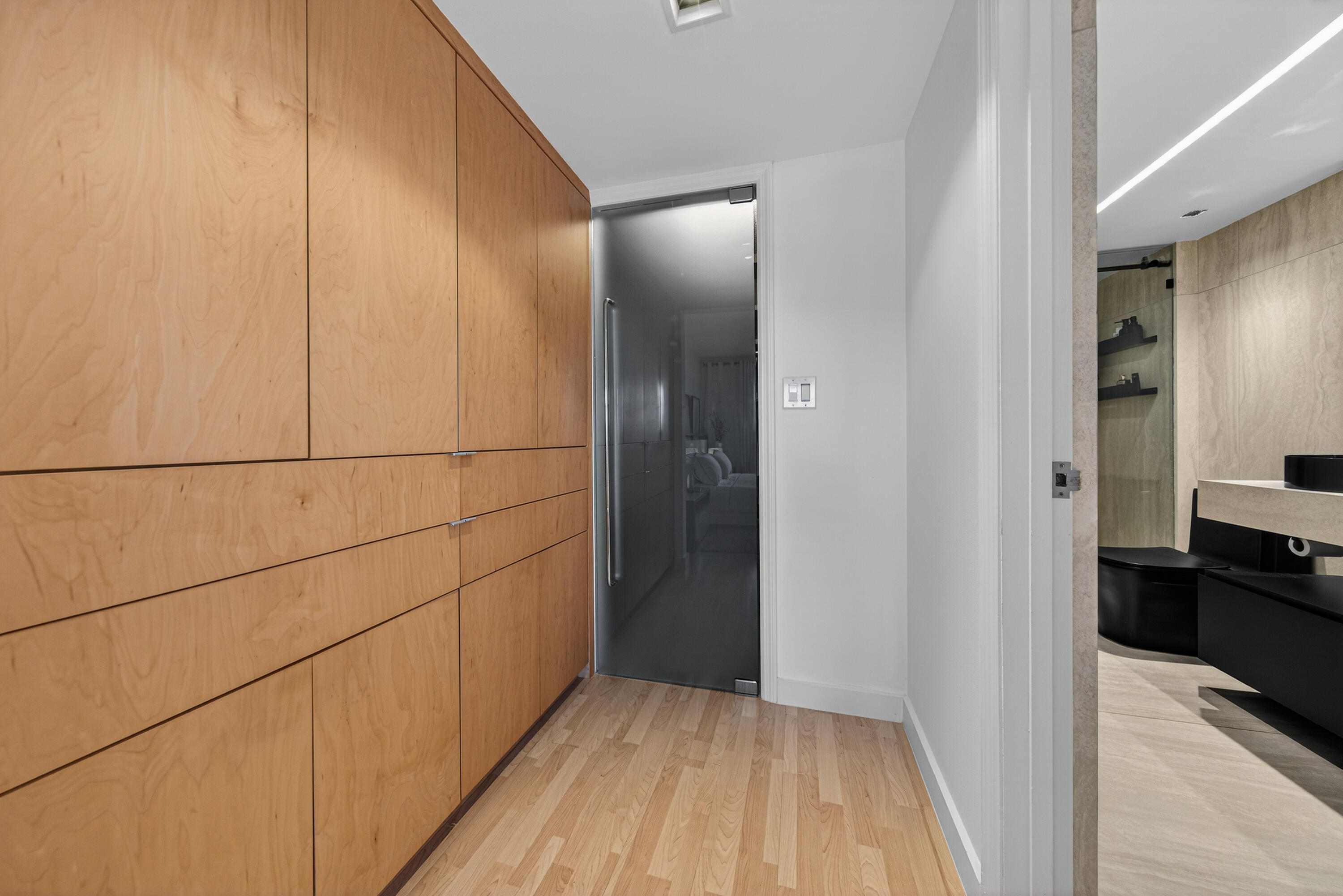 3050 NE 47th Court NE 607