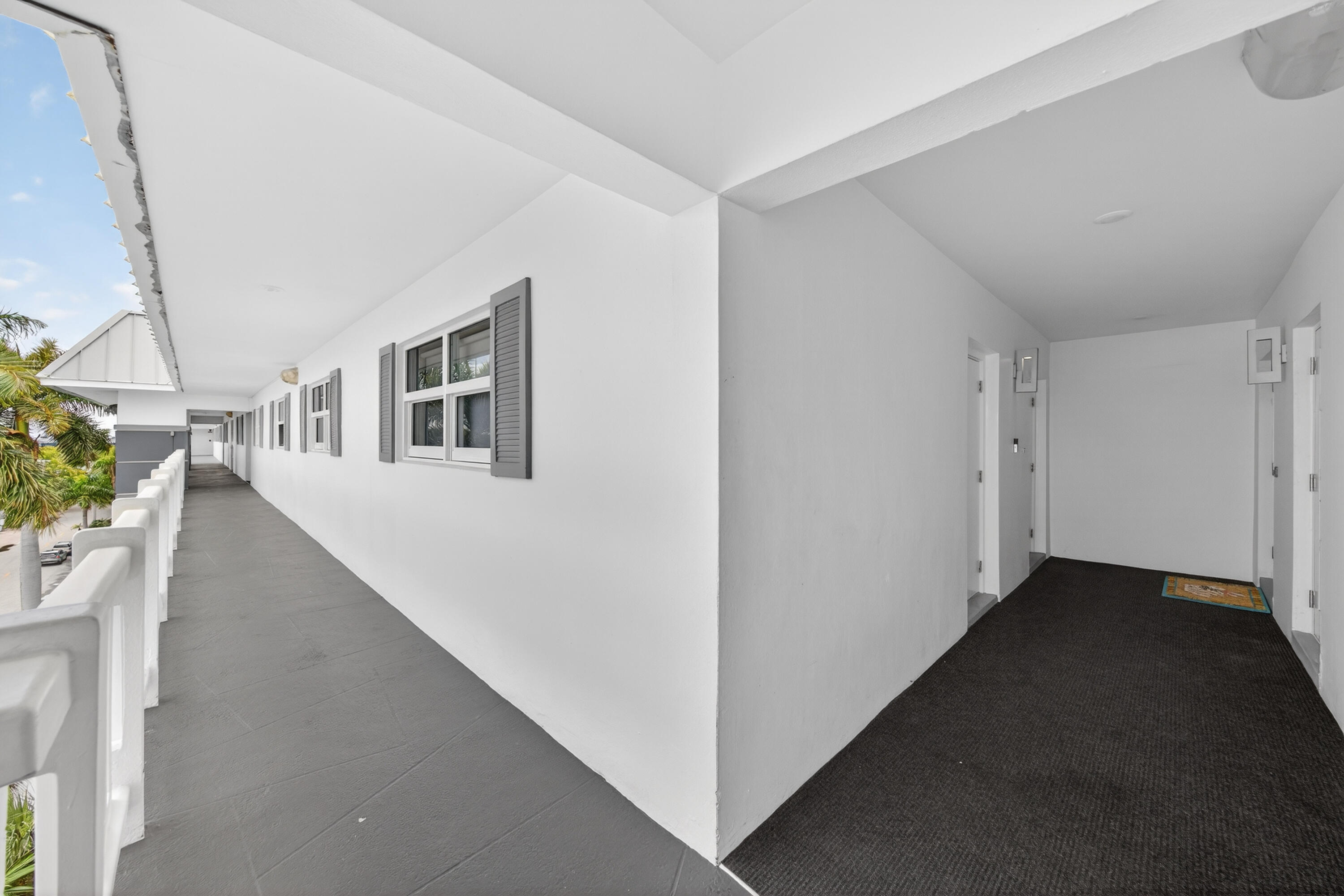 3050 NE 47th Court NE 607