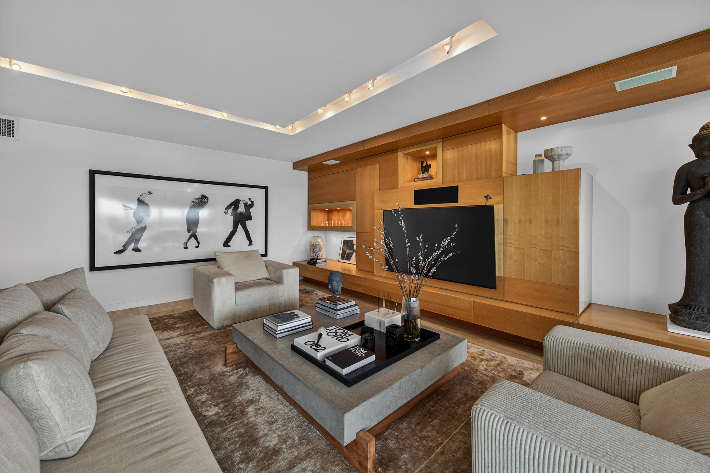 3050 NE 47th Court NE 607