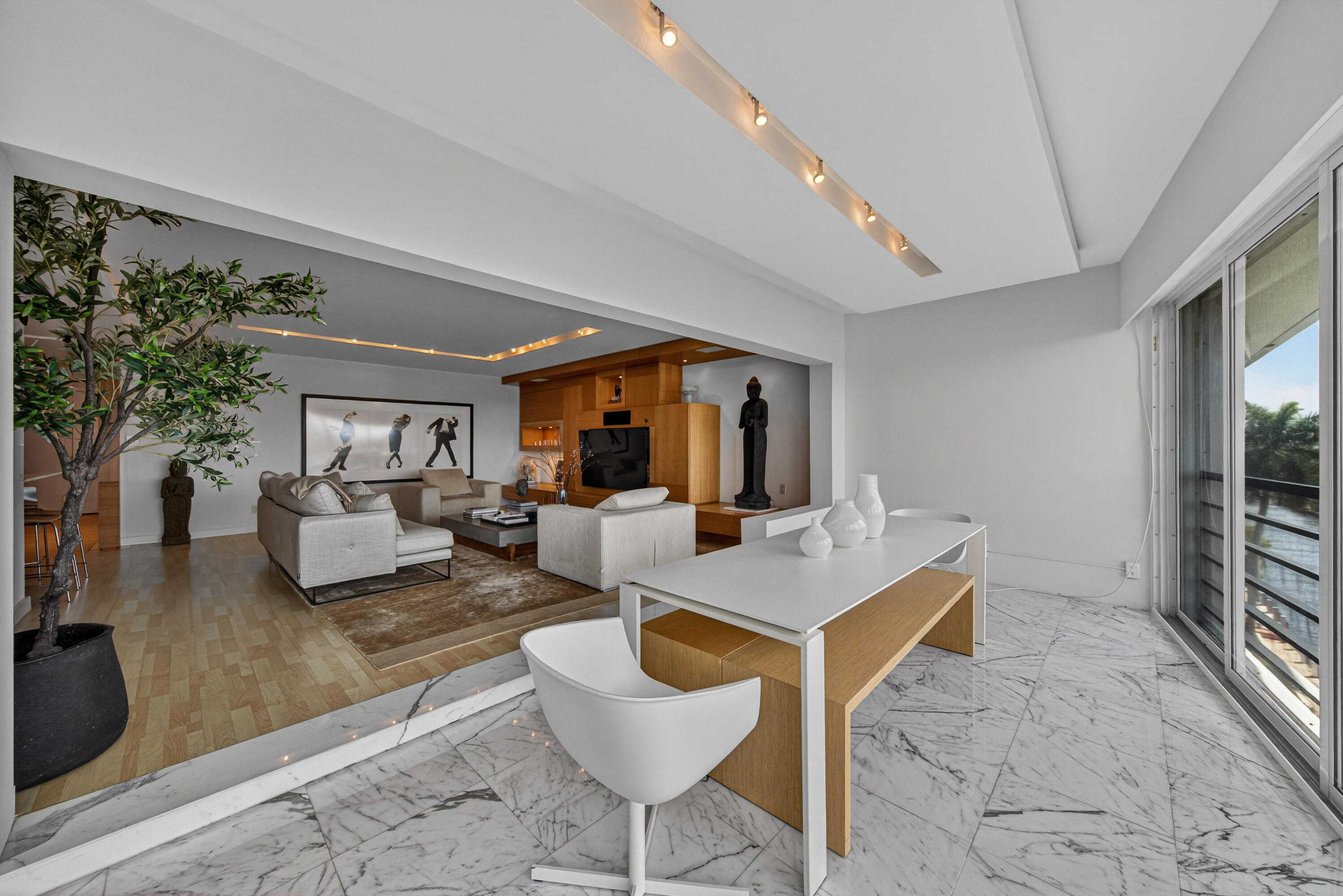 3050 NE 47th Court NE 607