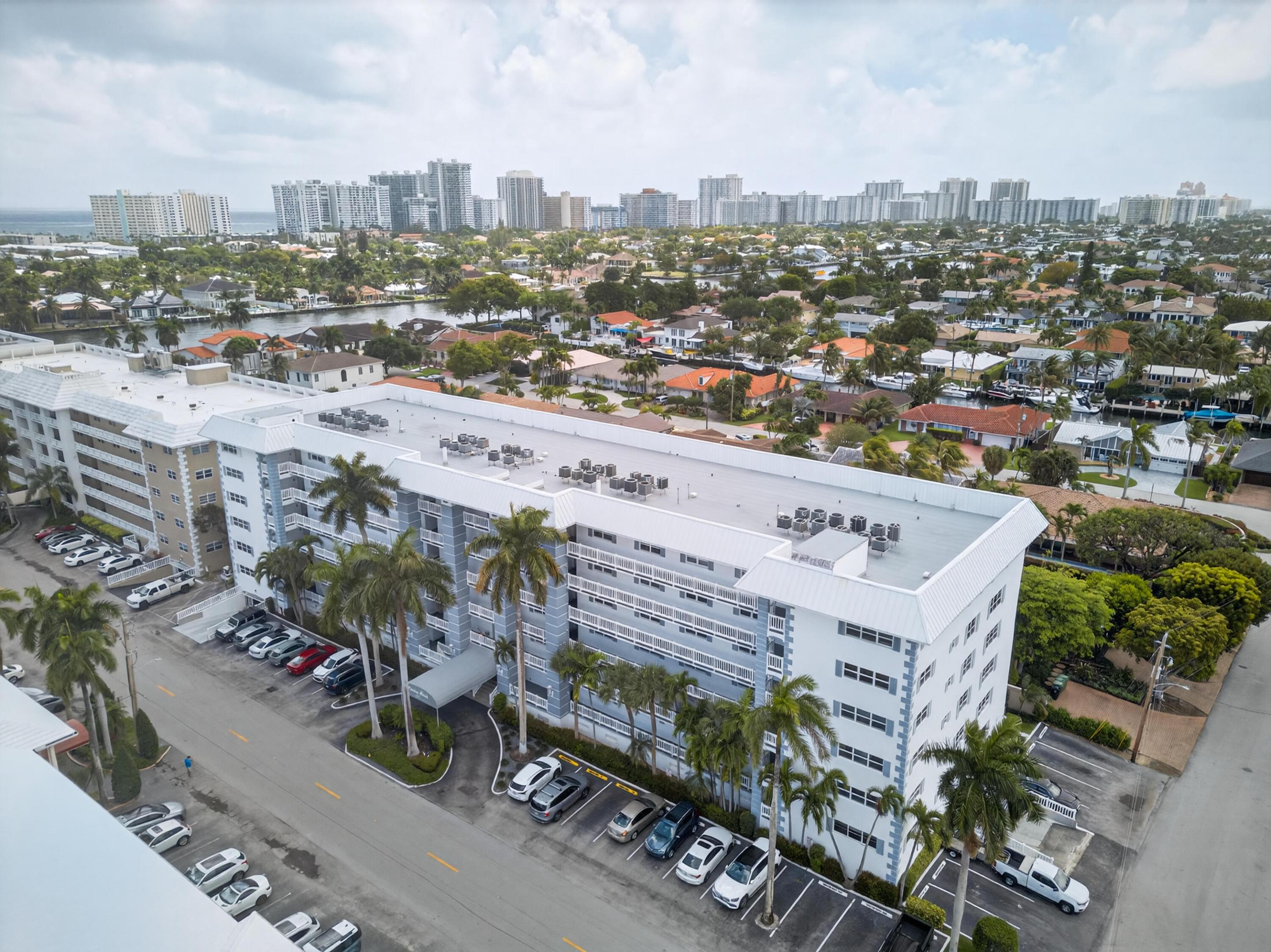 3050 NE 47th Court NE 607