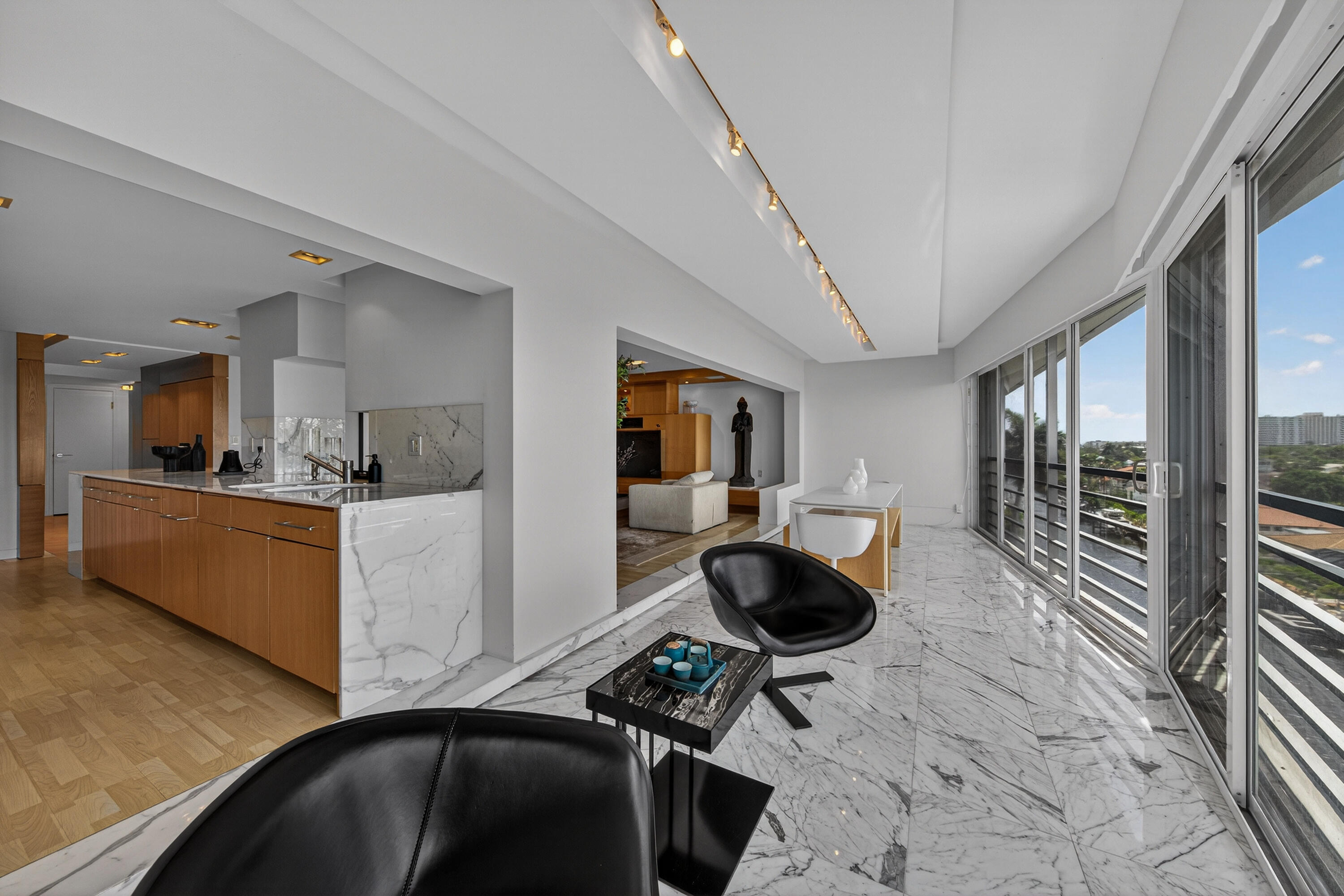 3050 NE 47th Court NE 607