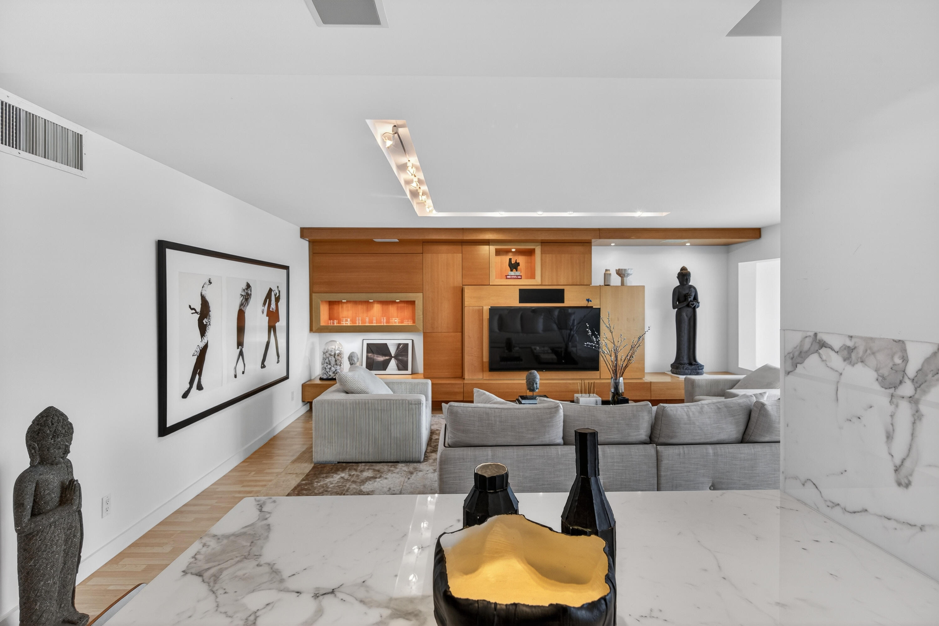 3050 NE 47th Court NE 607