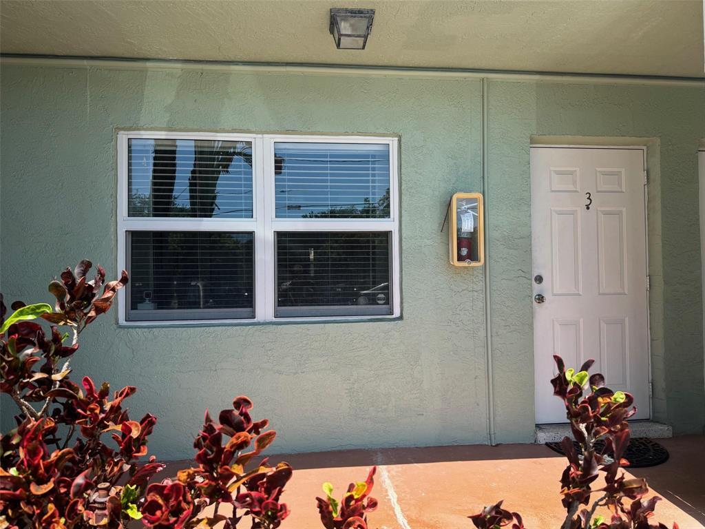 2607 NE 8th Avenue 3