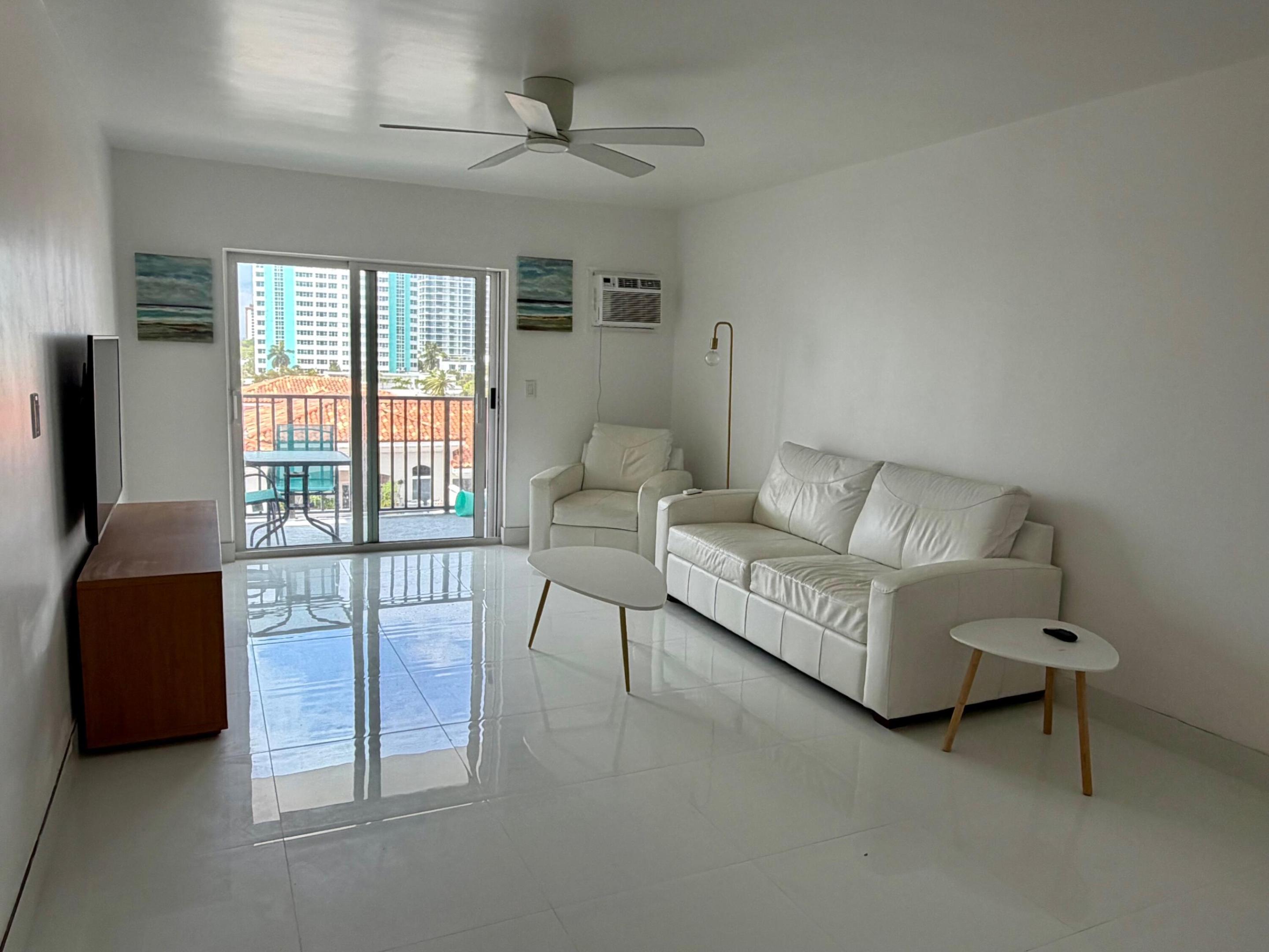 3000 Riomar Street 703