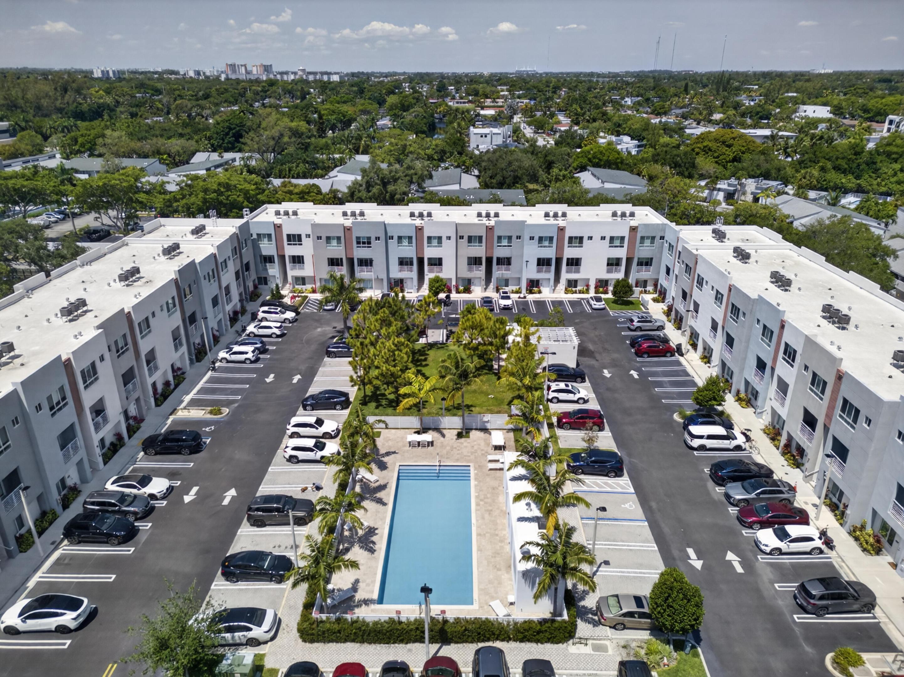 2535 NE 193rd Street 3203
