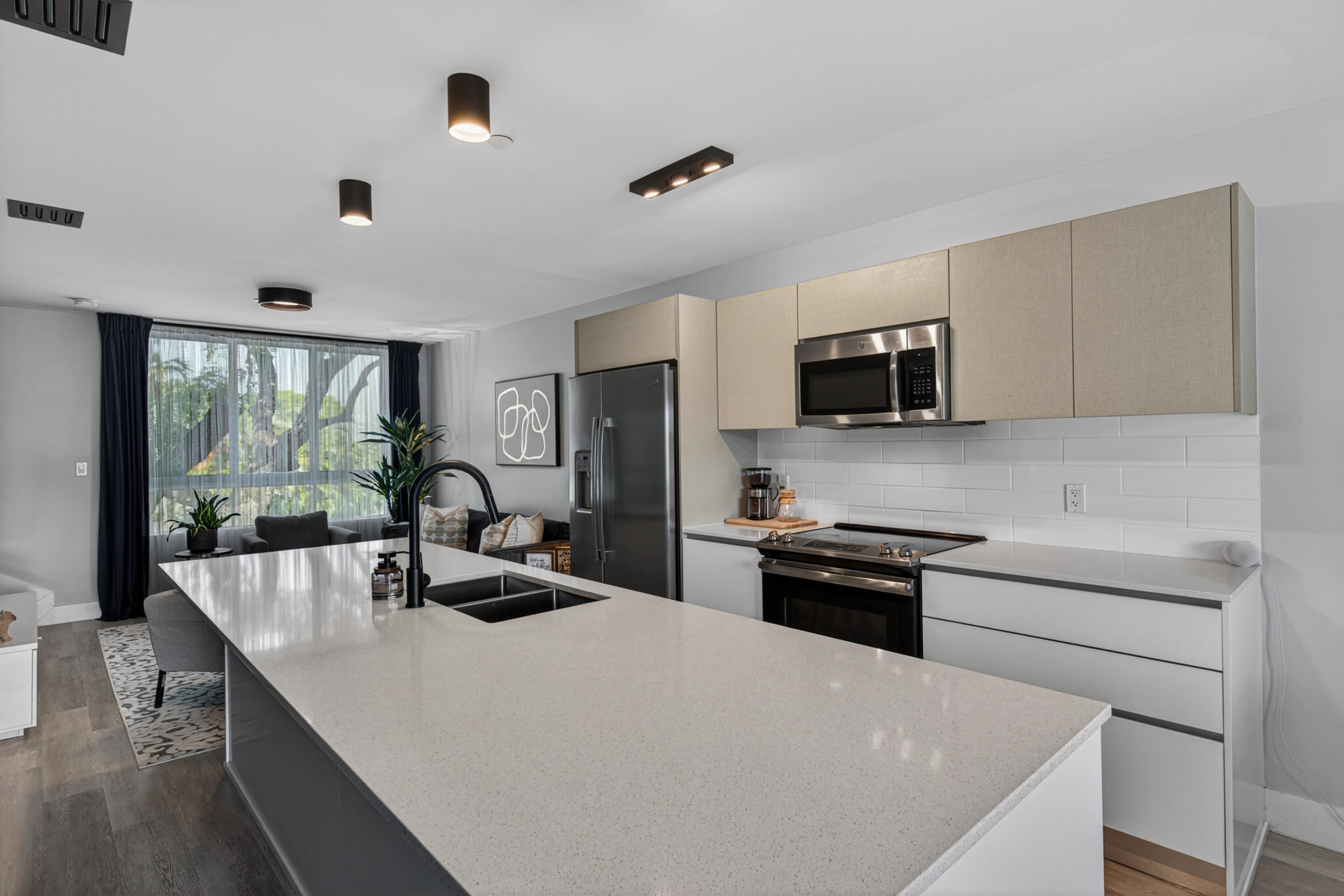 2535 NE 193rd Street 3203