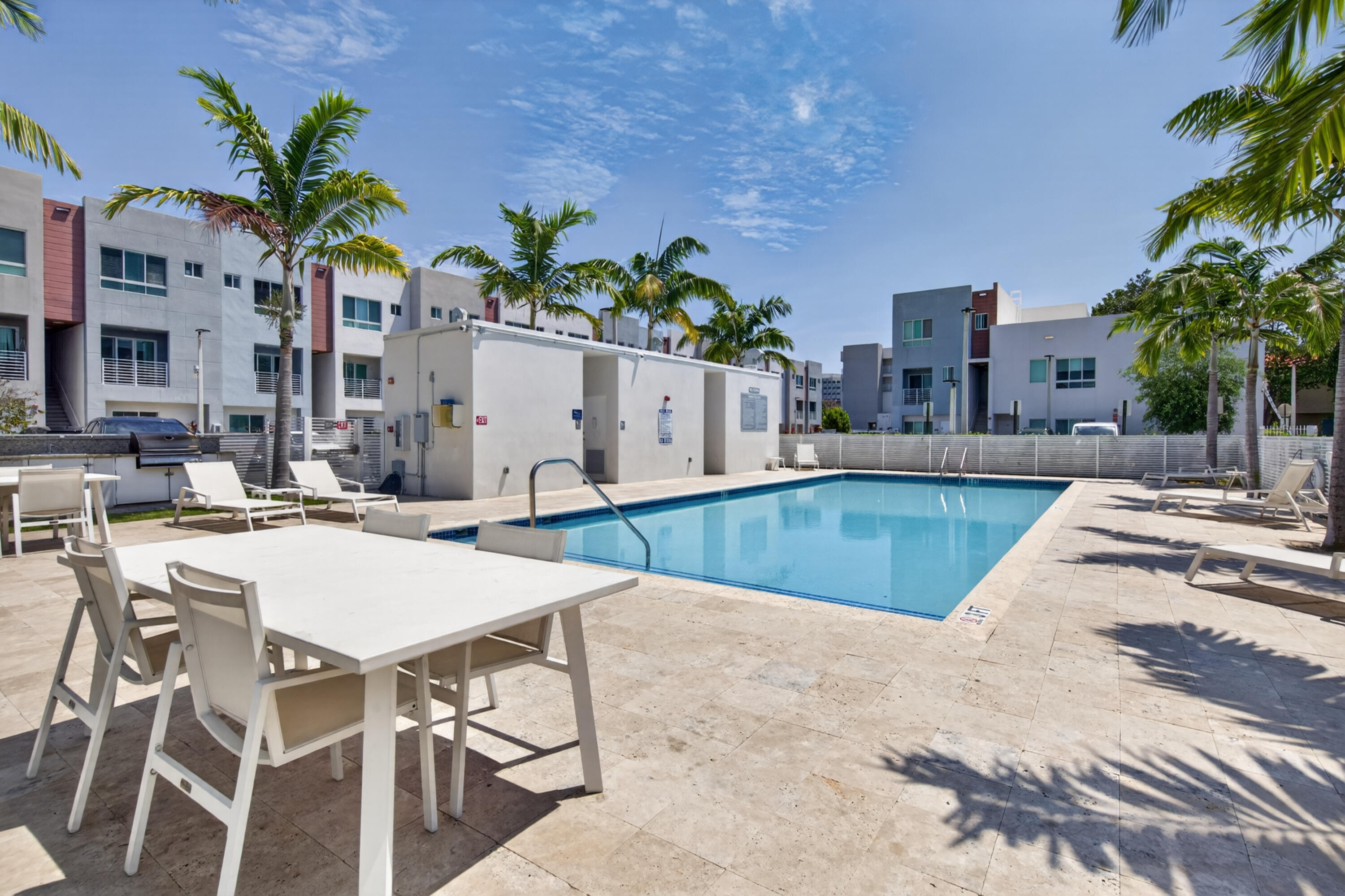 2535 NE 193rd Street 3203