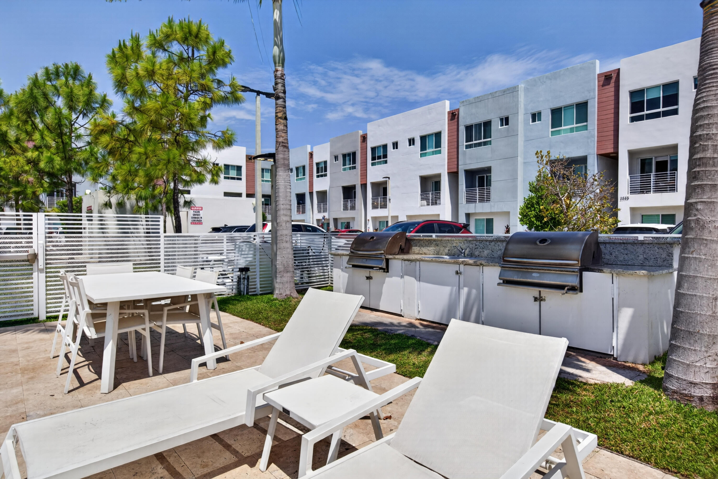 2535 NE 193rd Street 3203