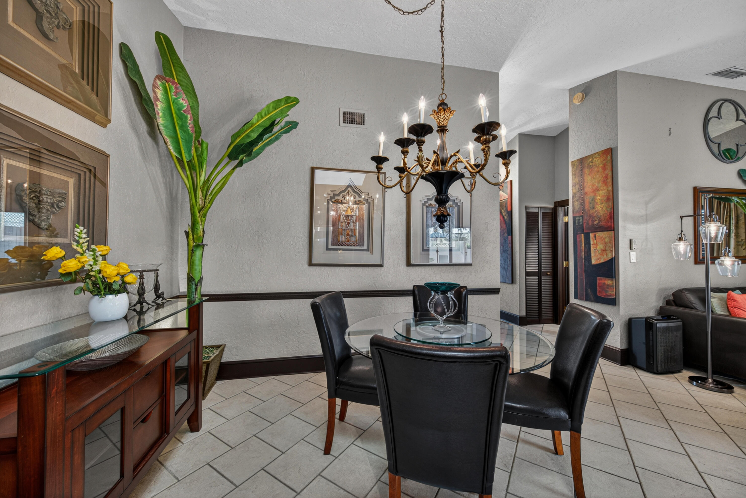 3068 S Oakland Forest Drive