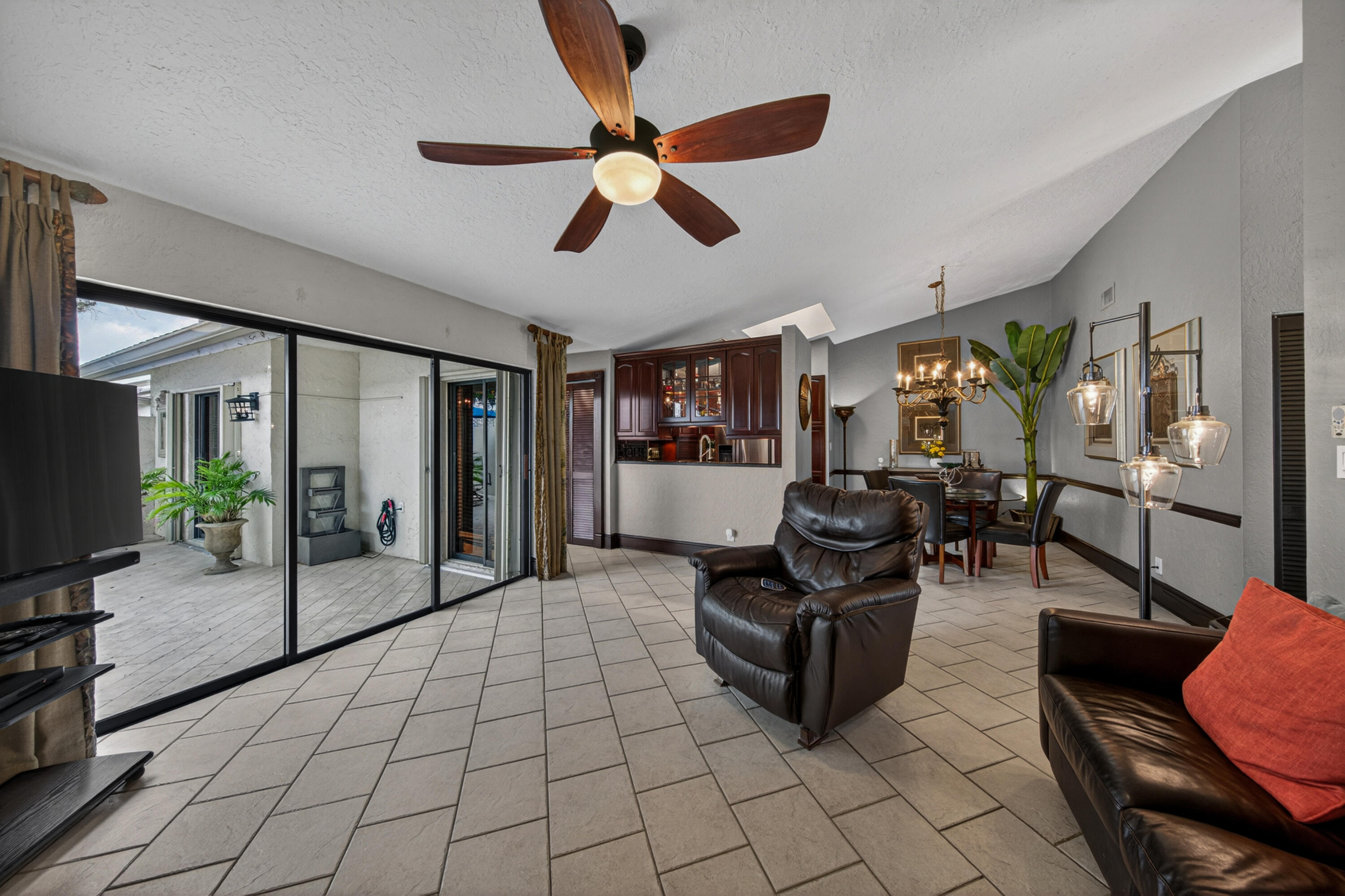 3068 S Oakland Forest Drive