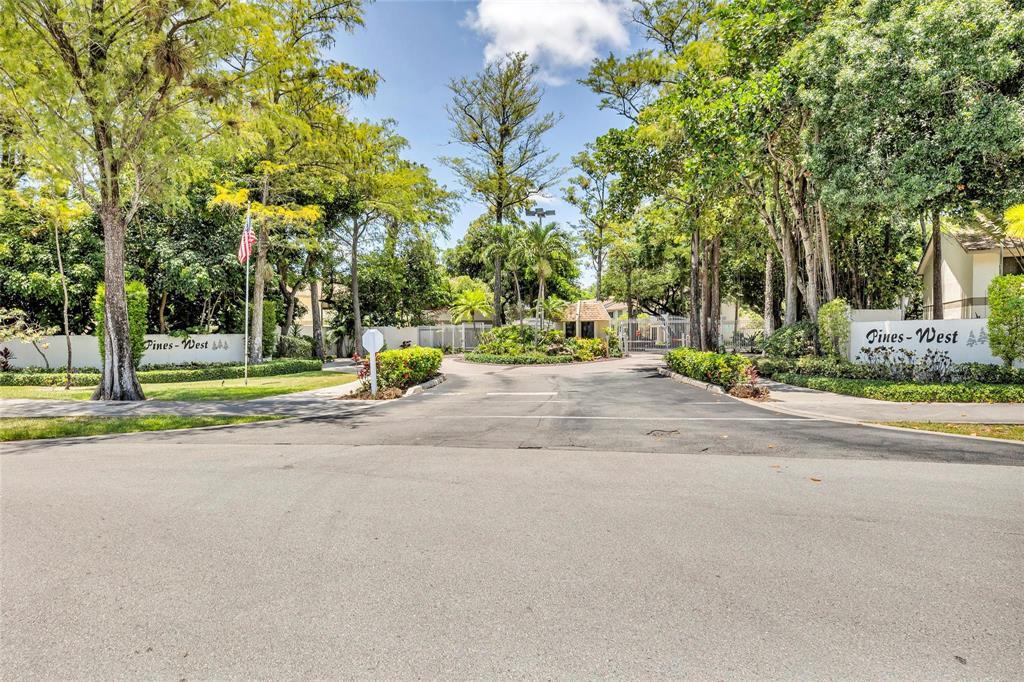 3068 S Oakland Forest Drive