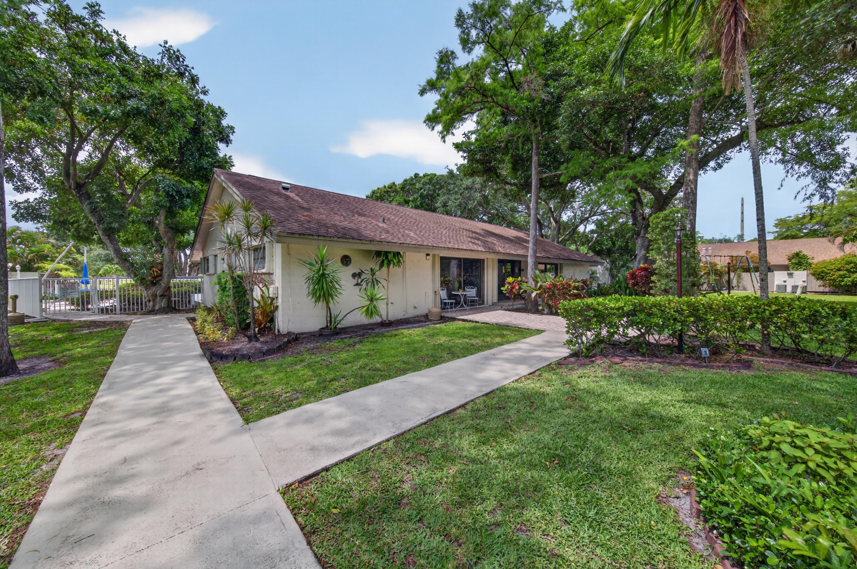 3068 S Oakland Forest Drive