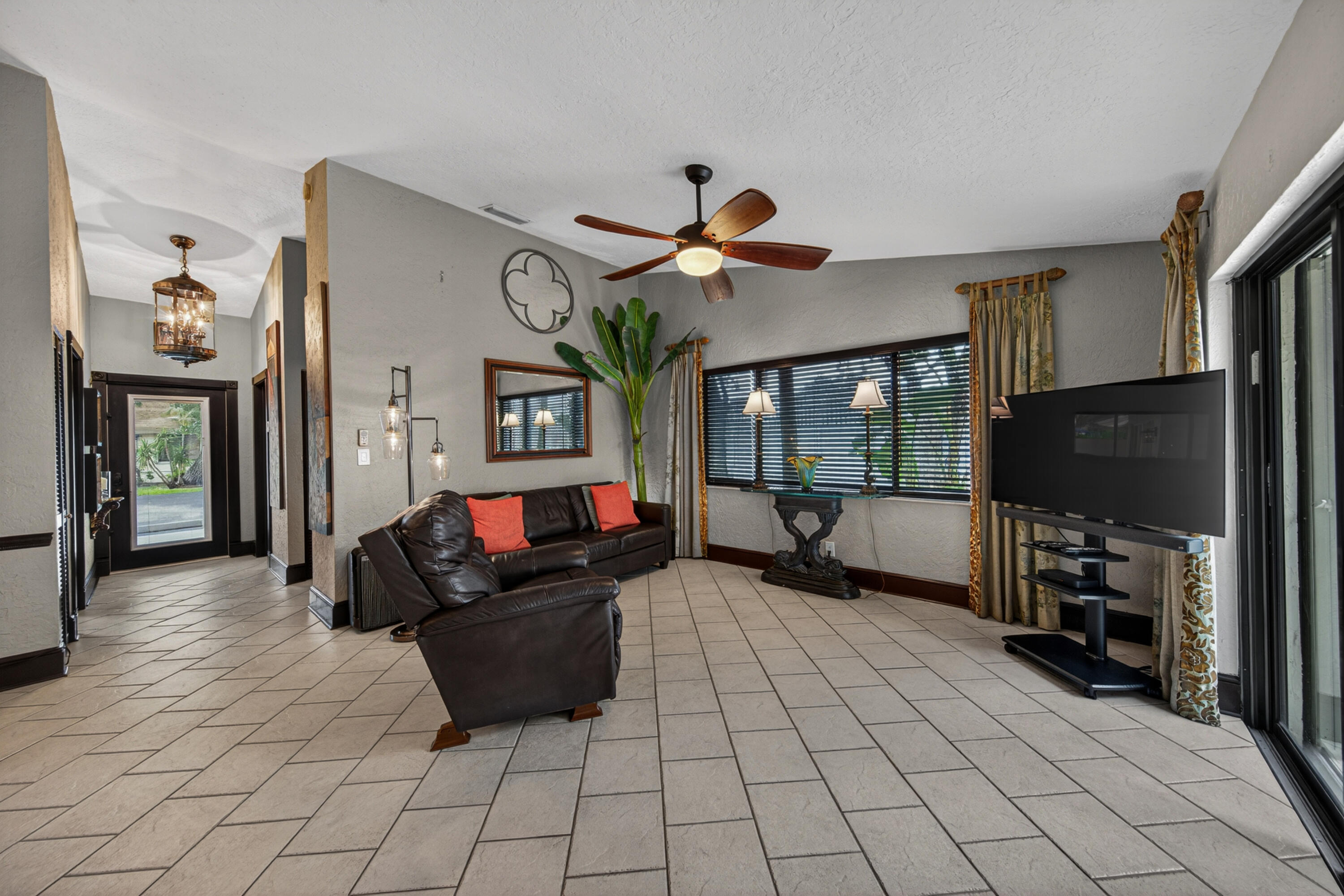 3068 S Oakland Forest Drive