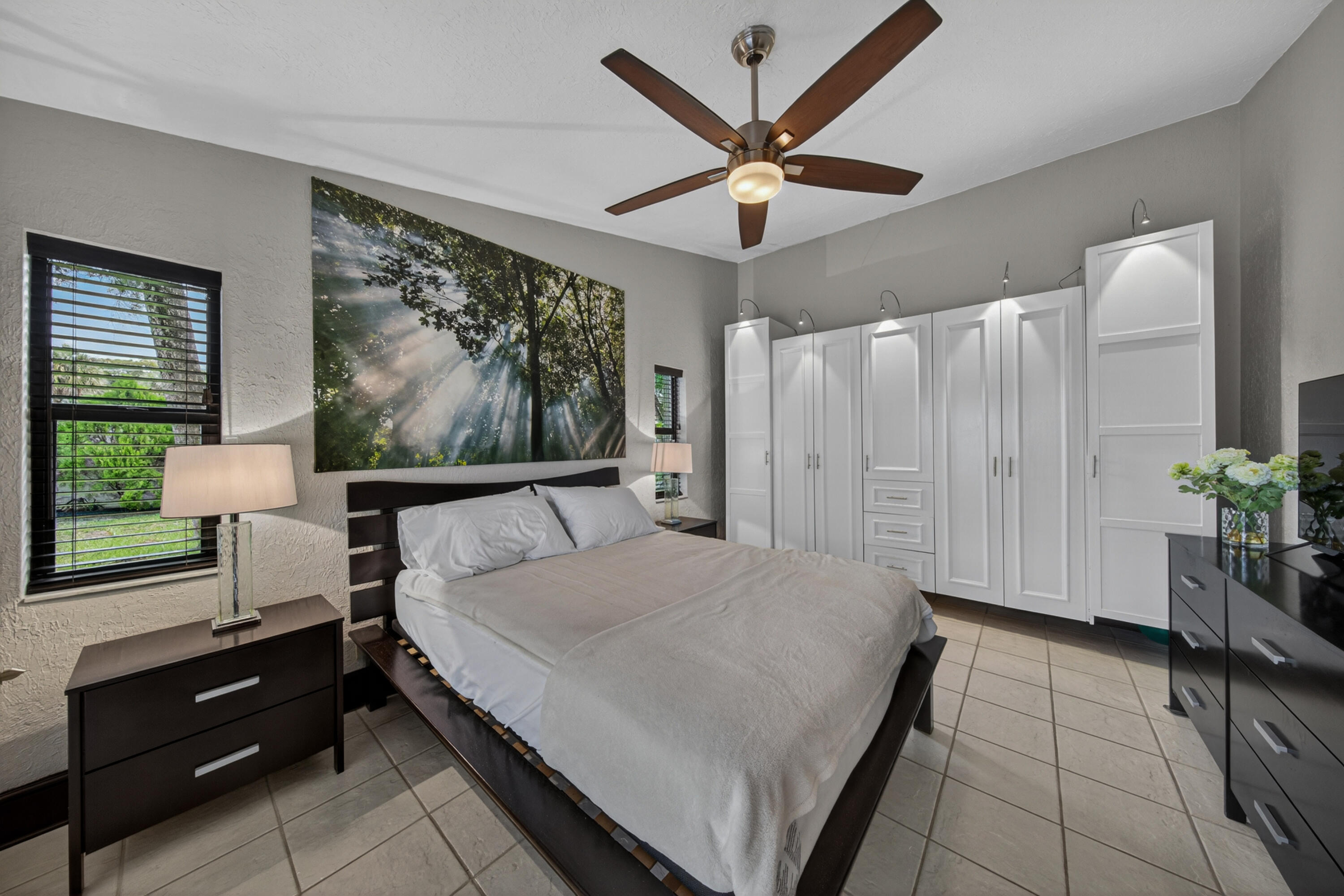 3068 S Oakland Forest Drive