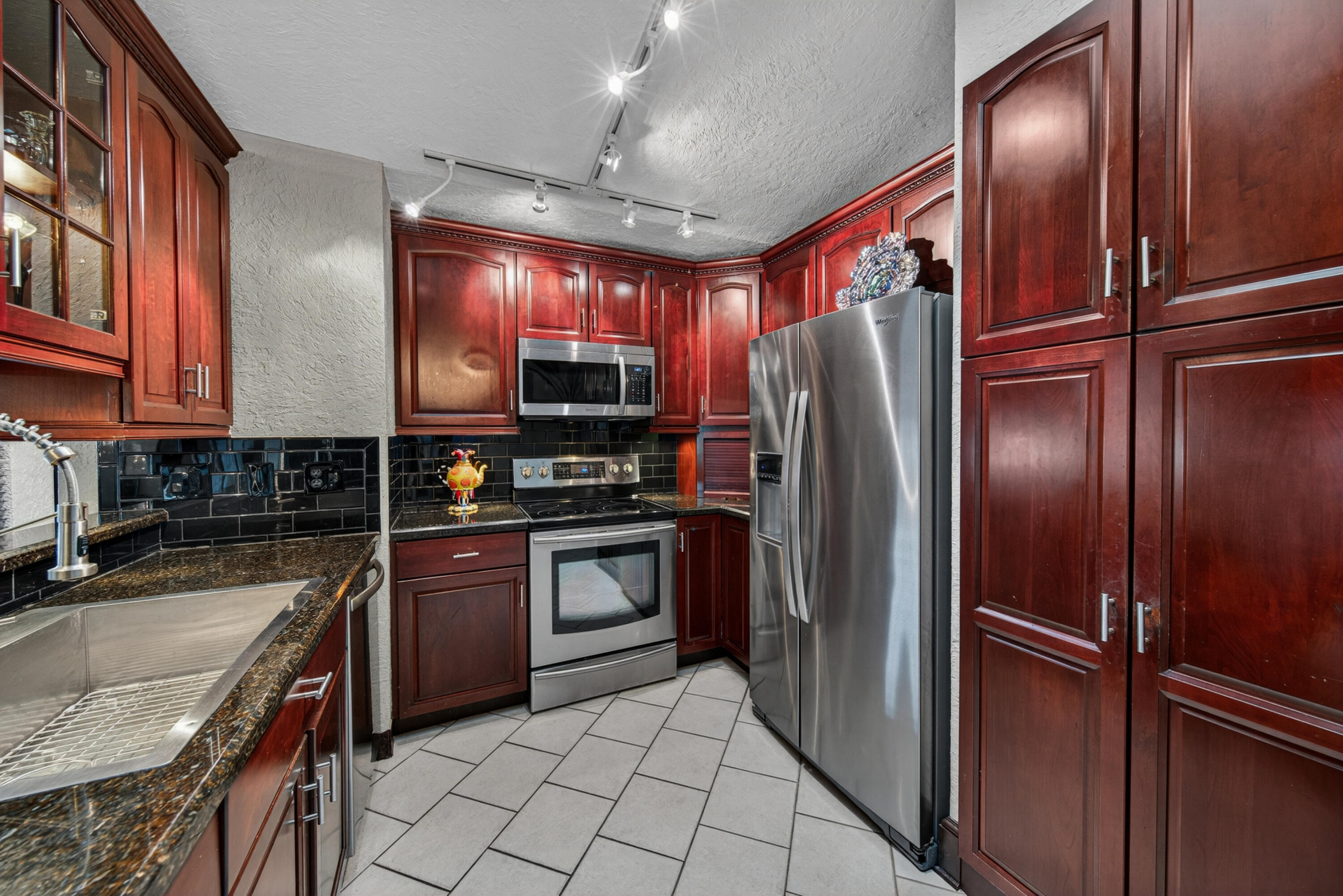 3068 S Oakland Forest Drive