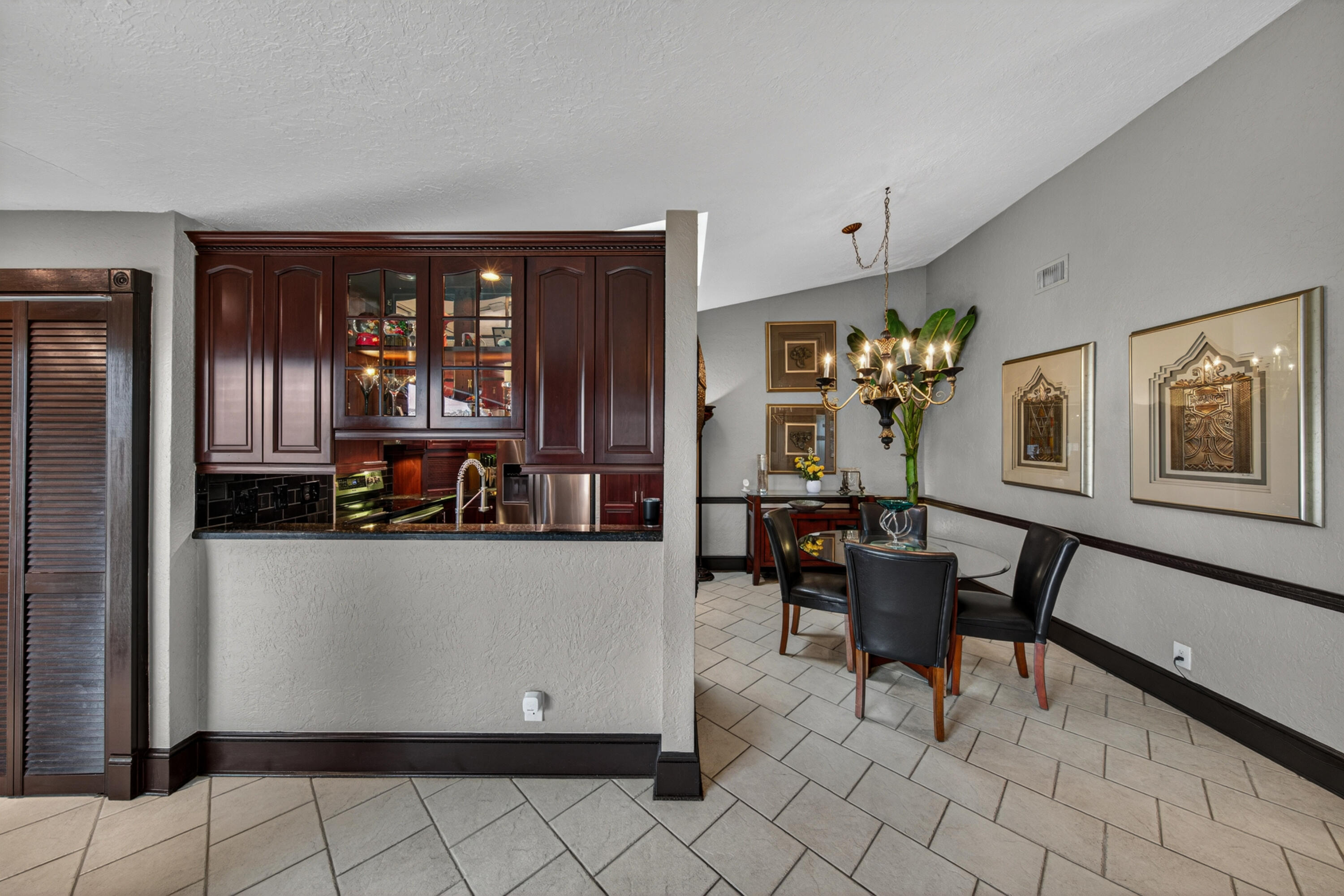 3068 S Oakland Forest Drive