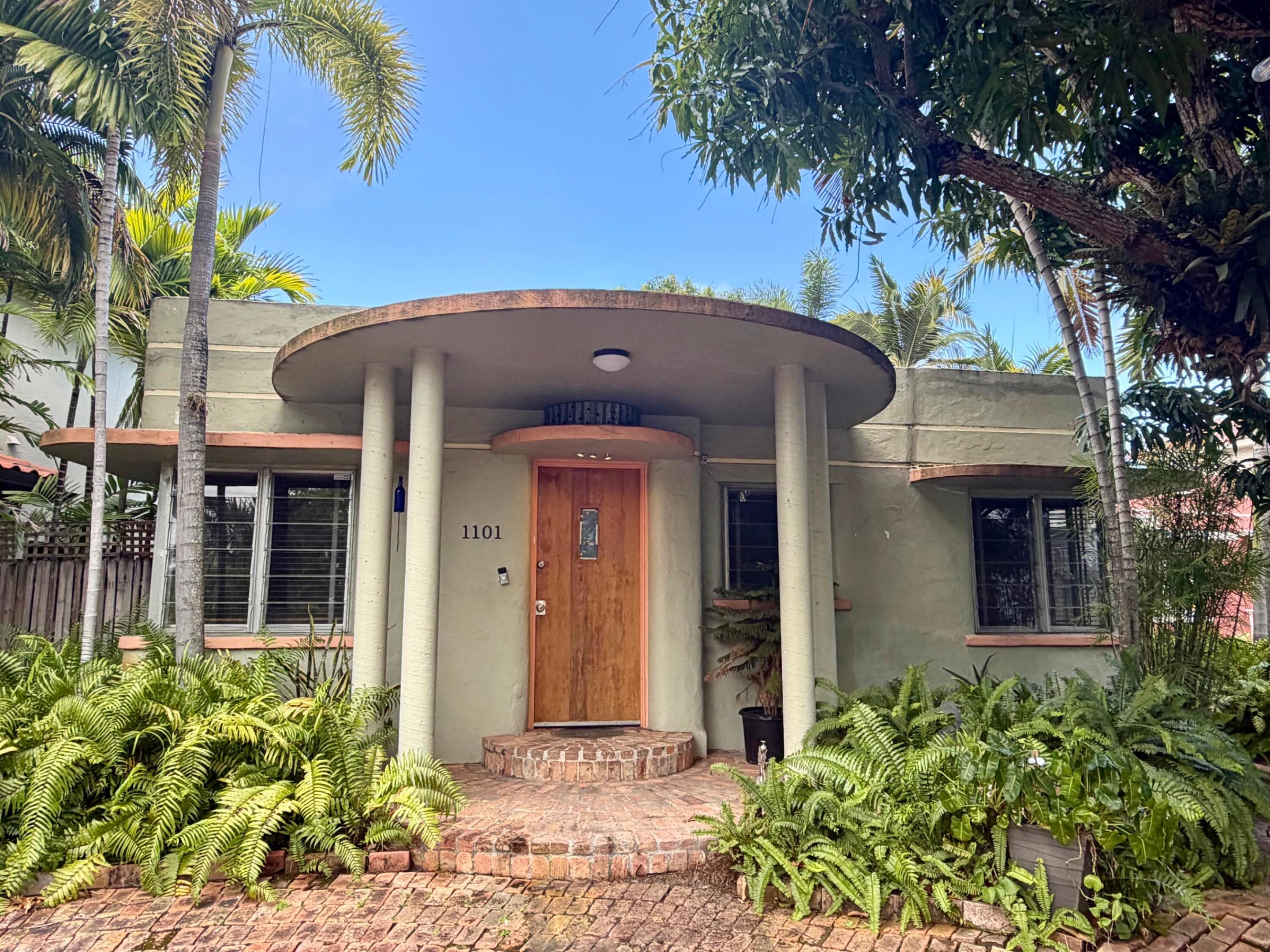 1101 SE 2nd Street