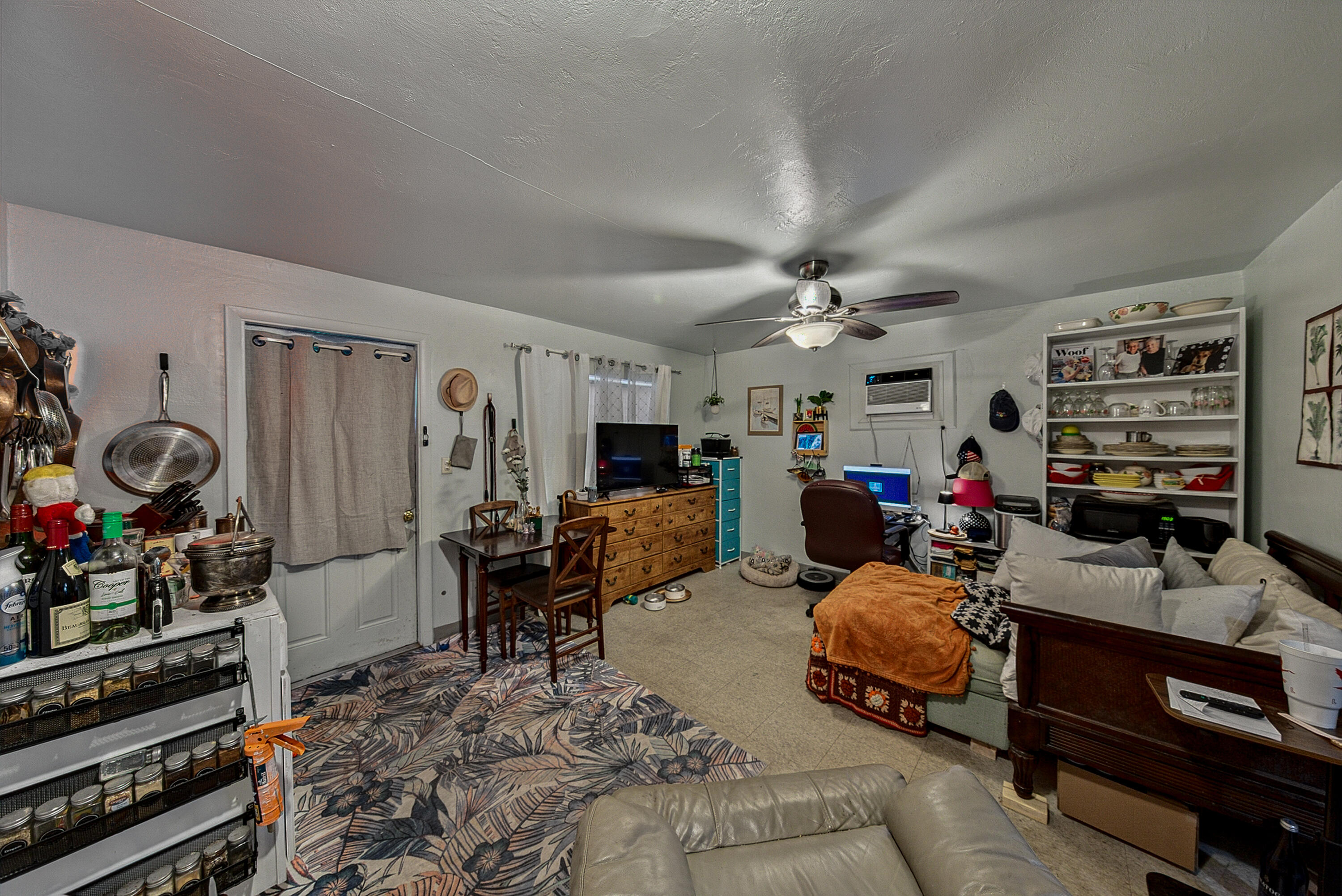1223 NE 3rd Avenue 1-3